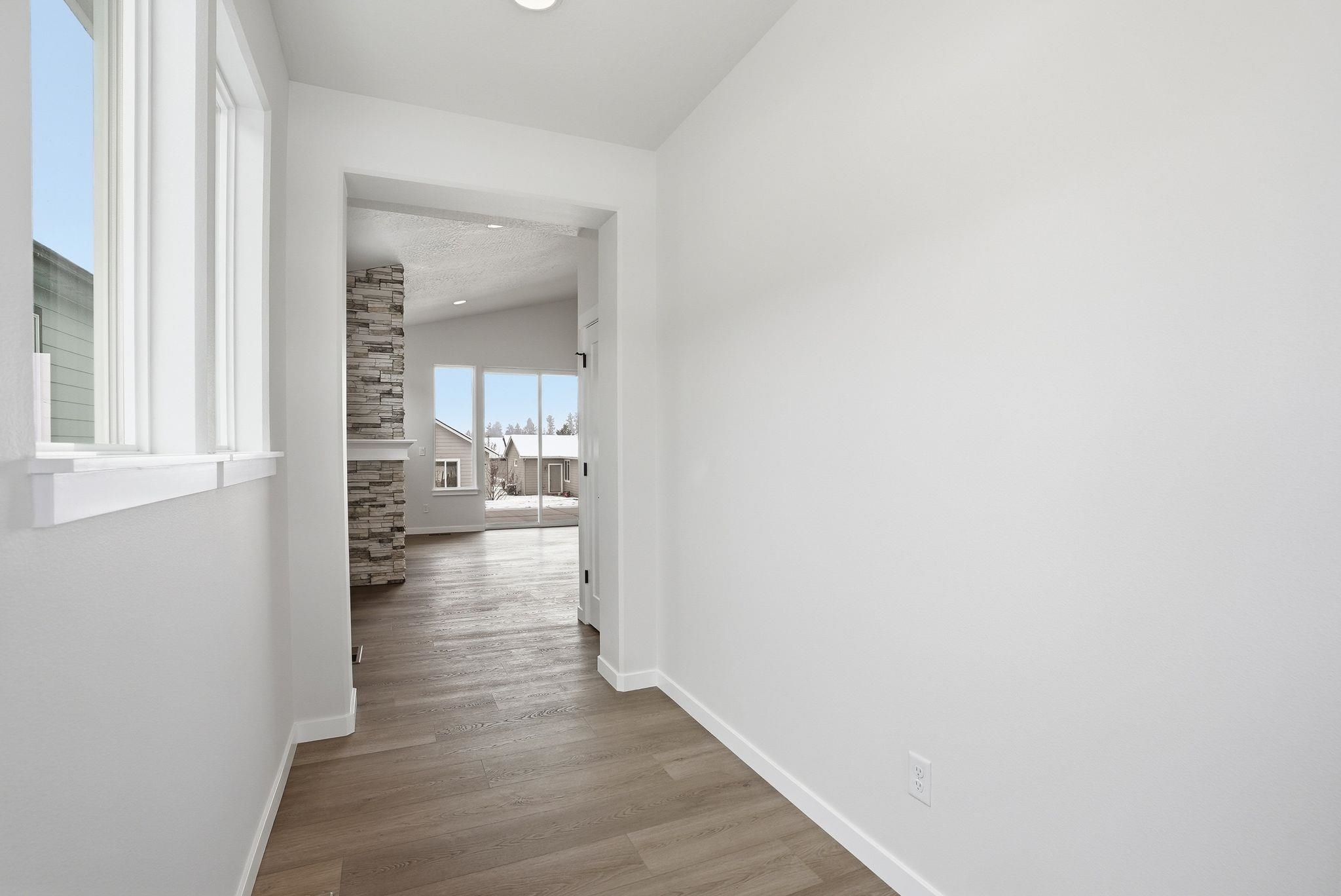 2635 N Rydal Ln - Photo 4