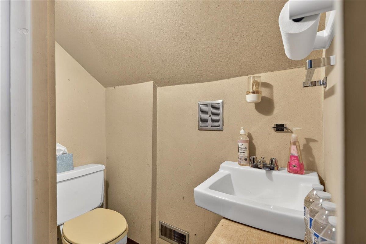 5623 N Regal St - Photo 12