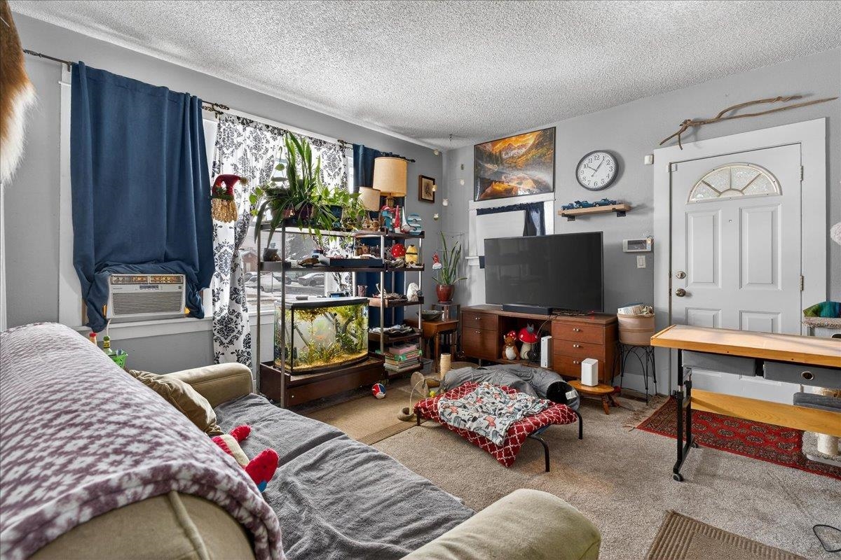 5623 N Regal St - Photo 4