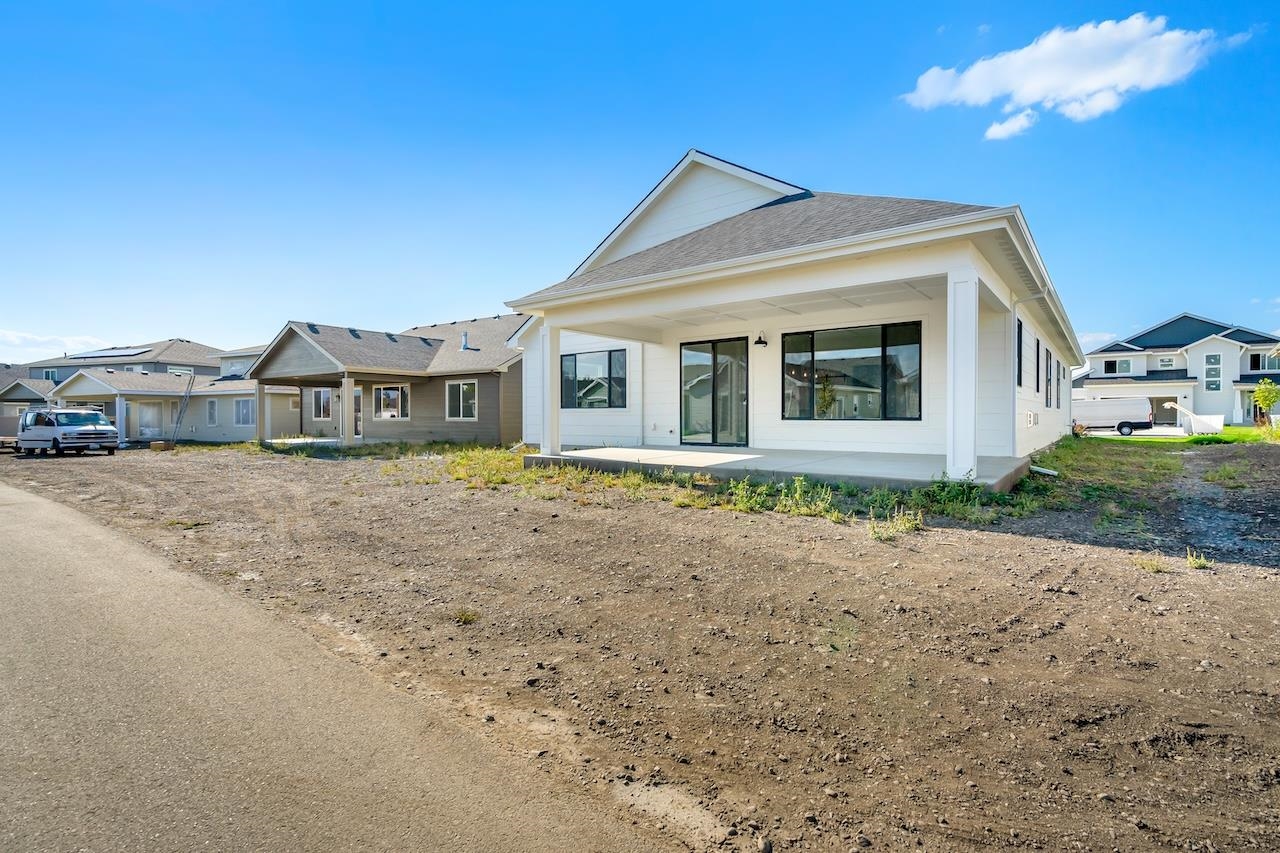12237 N VALENCIA Ave - Photo 26