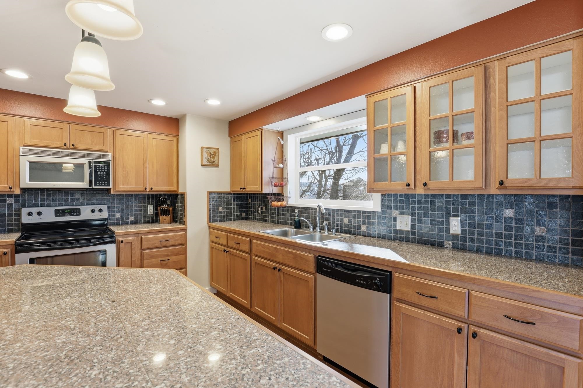 2306 E 49th Ave - Photo 11