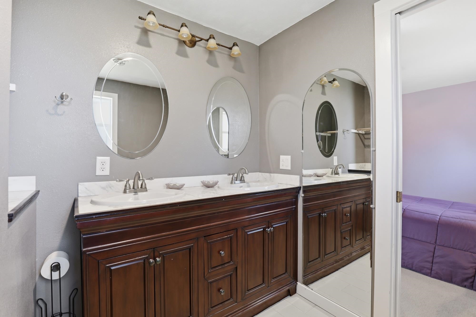 2306 E 49th Ave - Photo 17