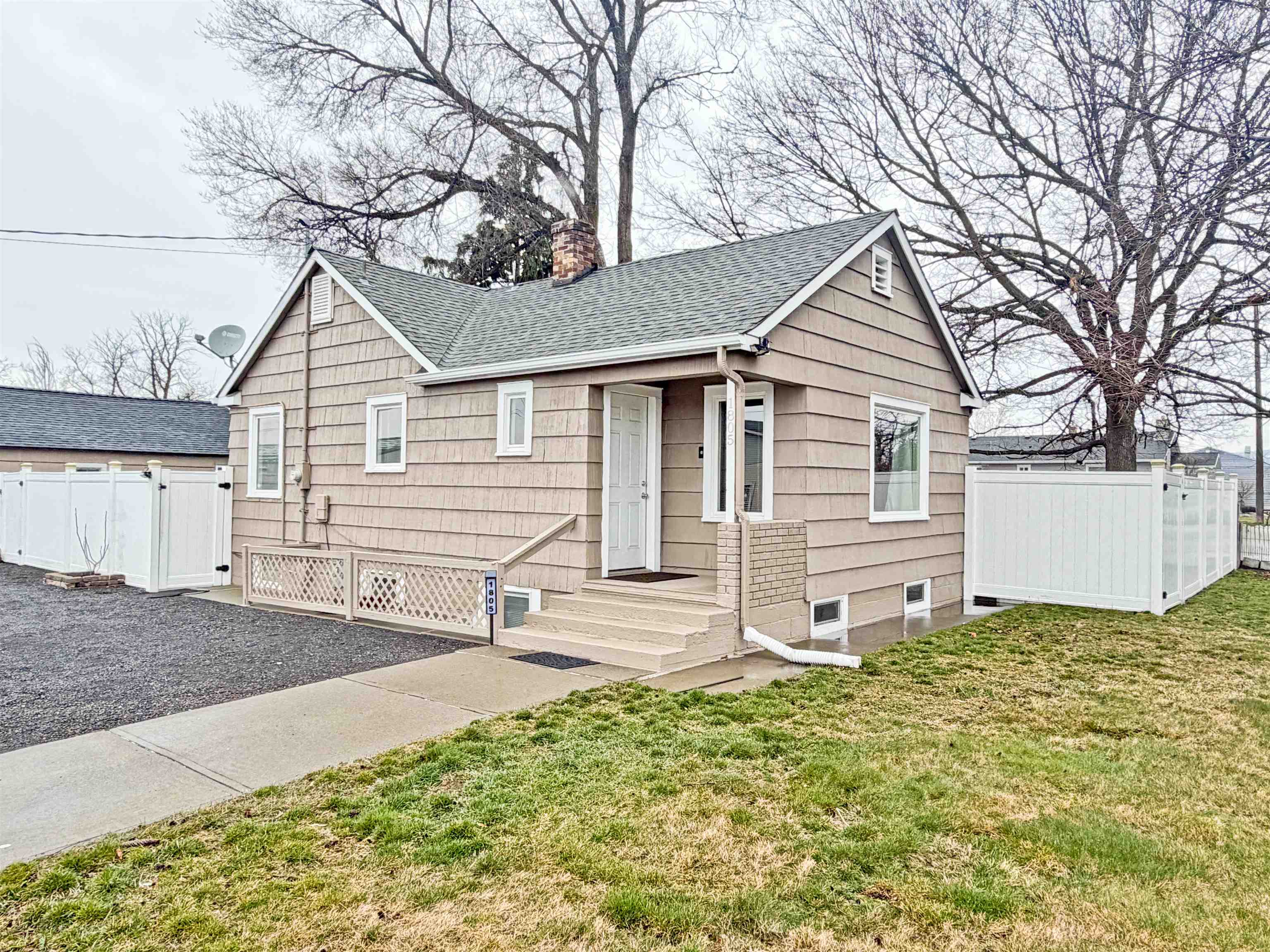 1805 N PARK Rd - Photo 1