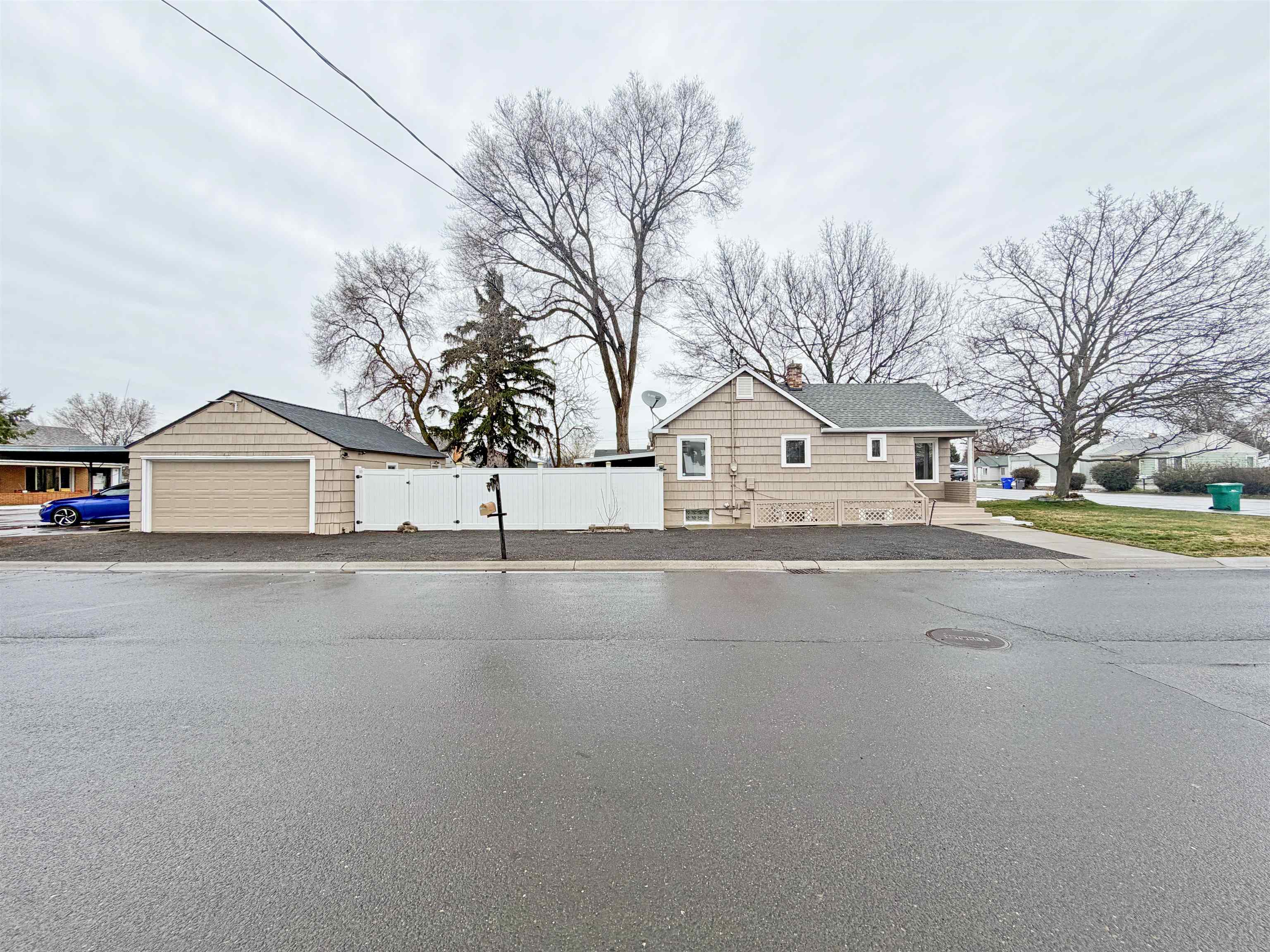 1805 N PARK Rd - Photo 2