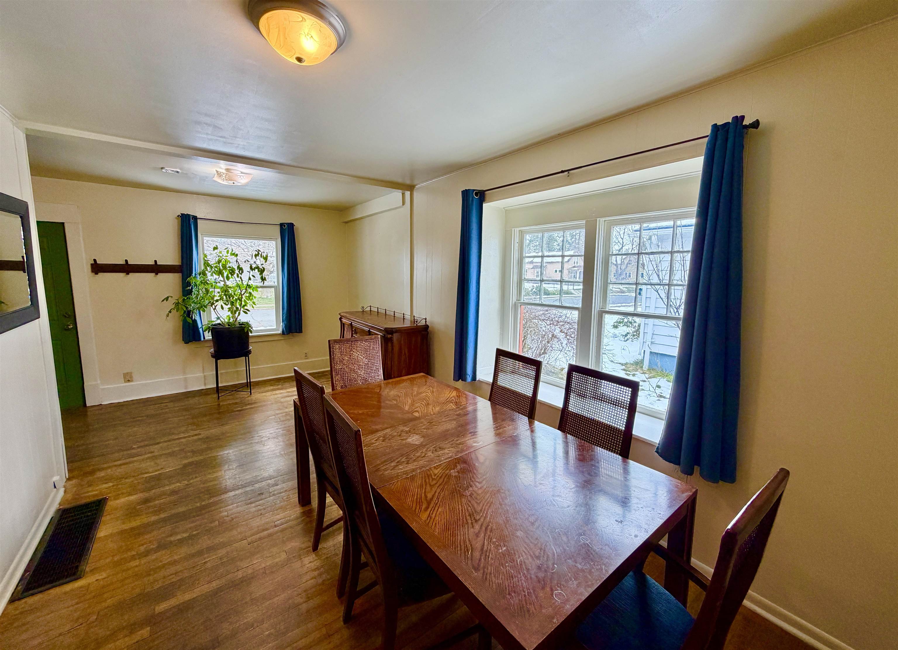 804 E 38th Ave - Photo 14