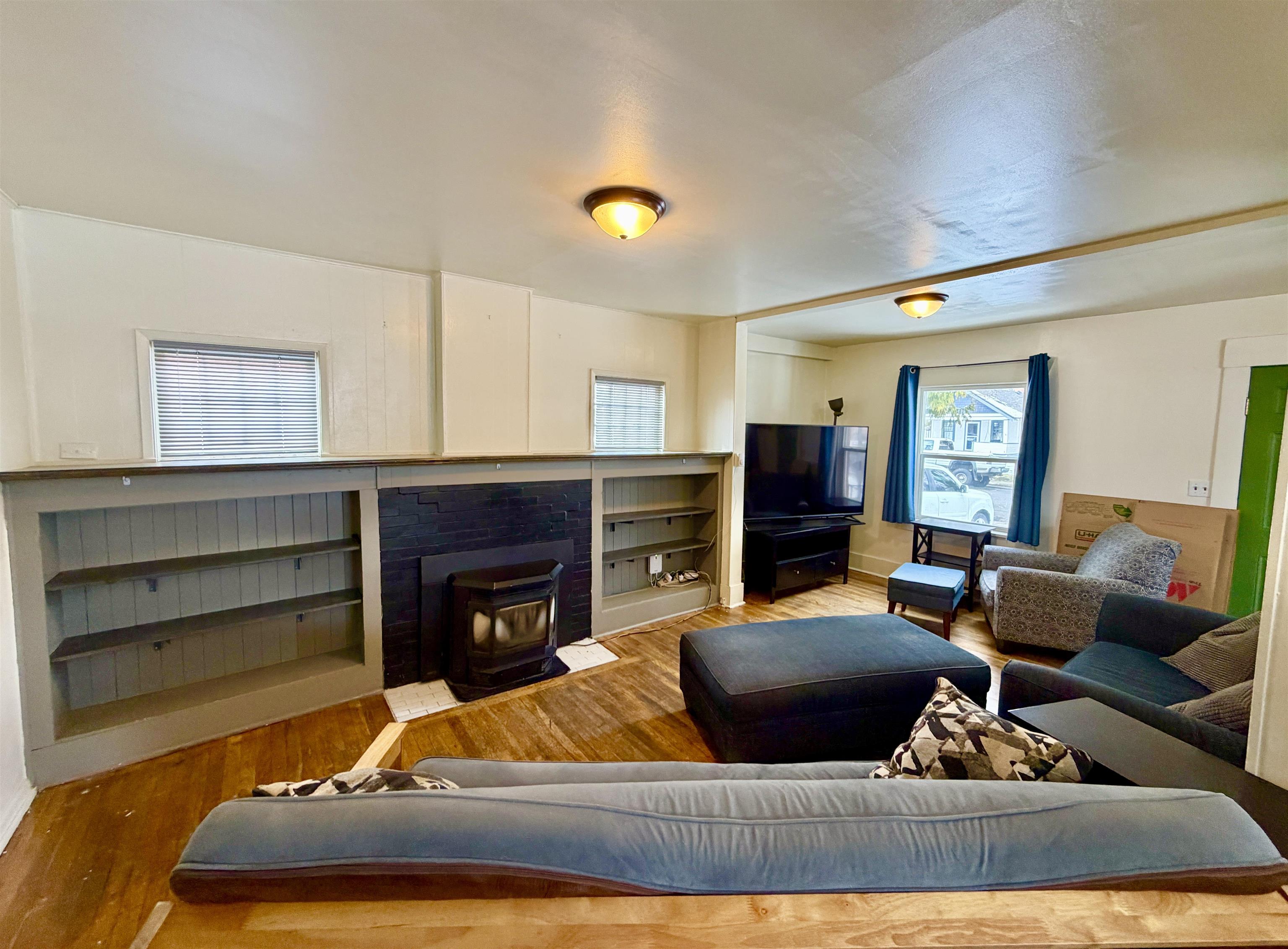 804 E 38th Ave - Photo 18
