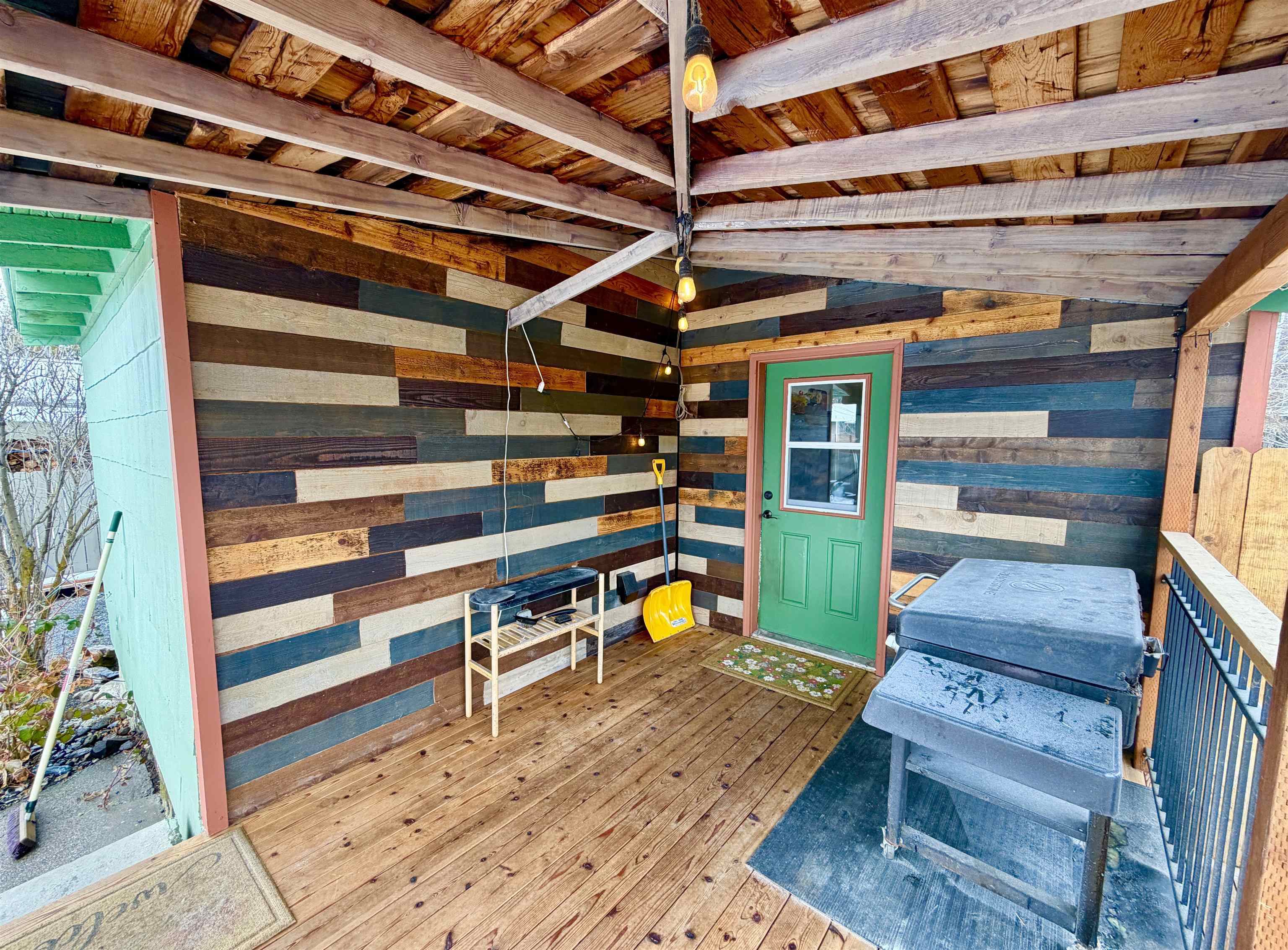 804 E 38th Ave - Photo 32