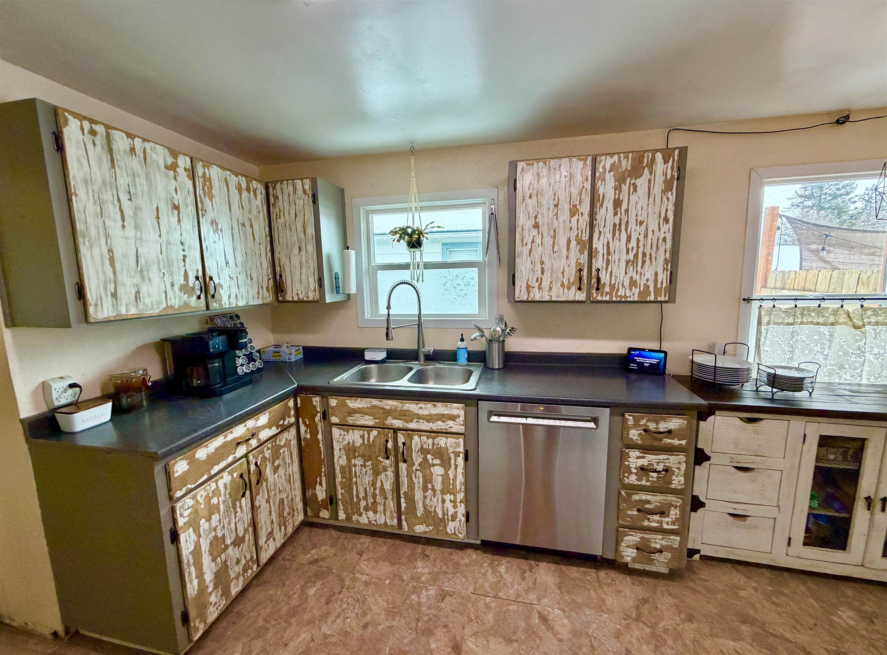 804 E 38th Ave - Photo 6