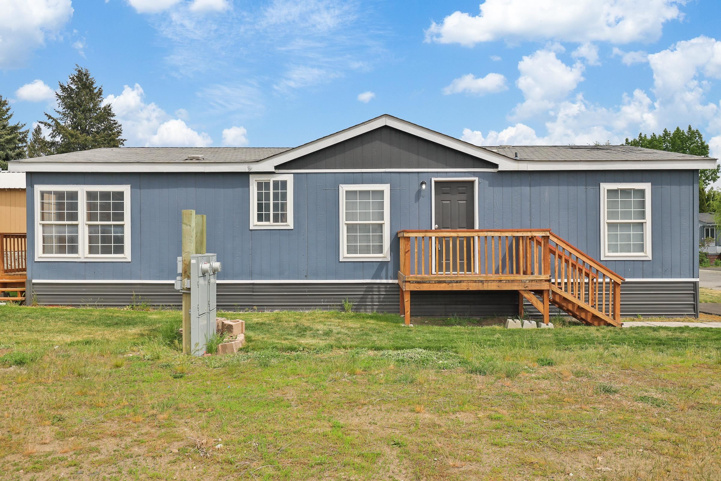 2201 N Craig Rd - Photo 1