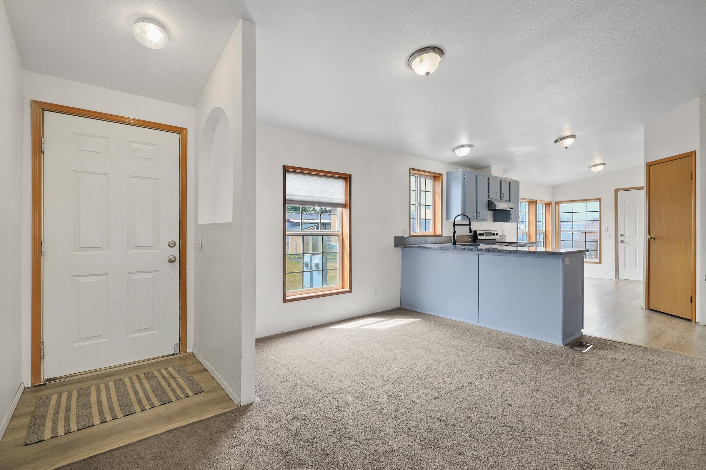2201 N Craig Rd - Photo 4