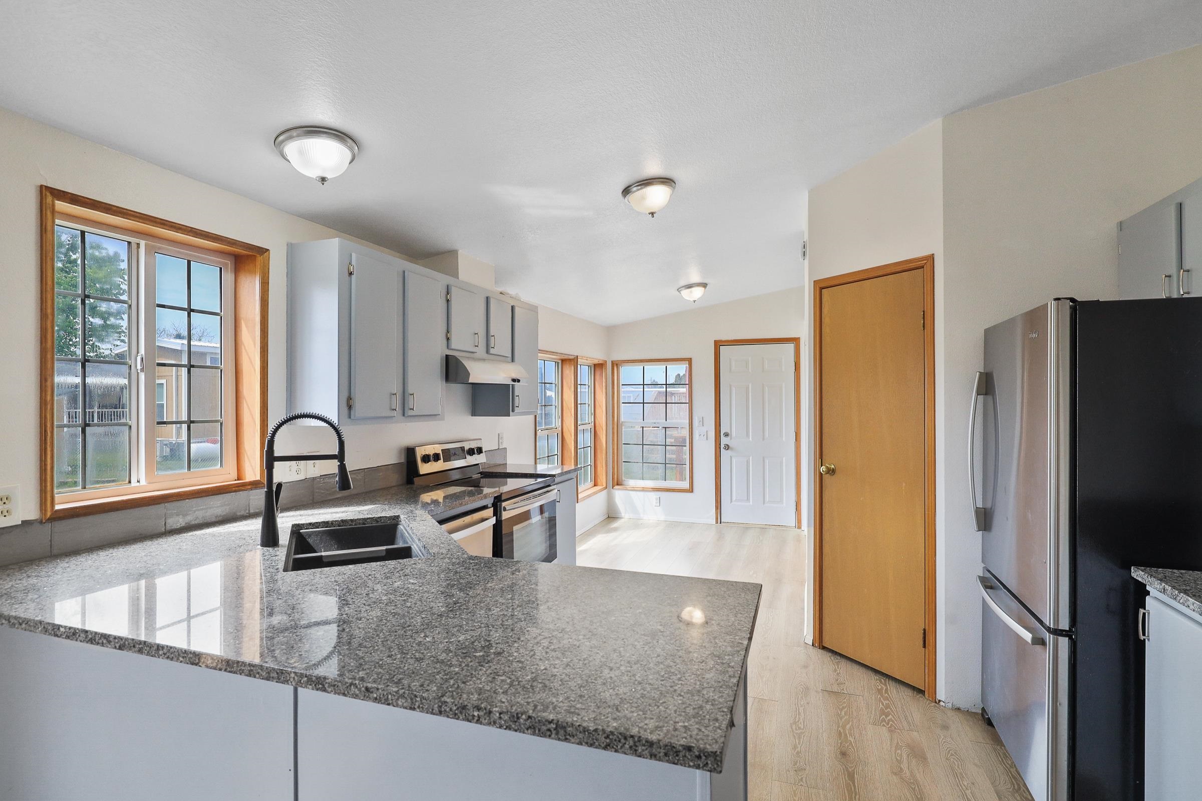 2201 N Craig Rd - Photo 9