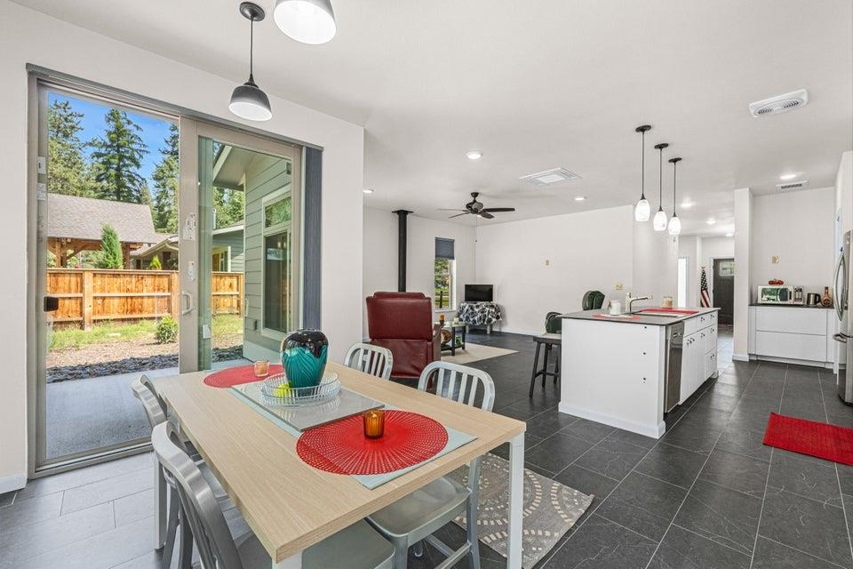 250 Hogans Way - Photo 18