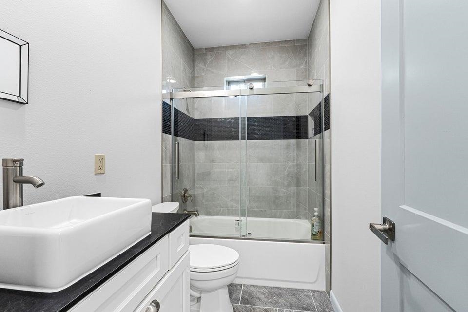 250 Hogans Way - Photo 10