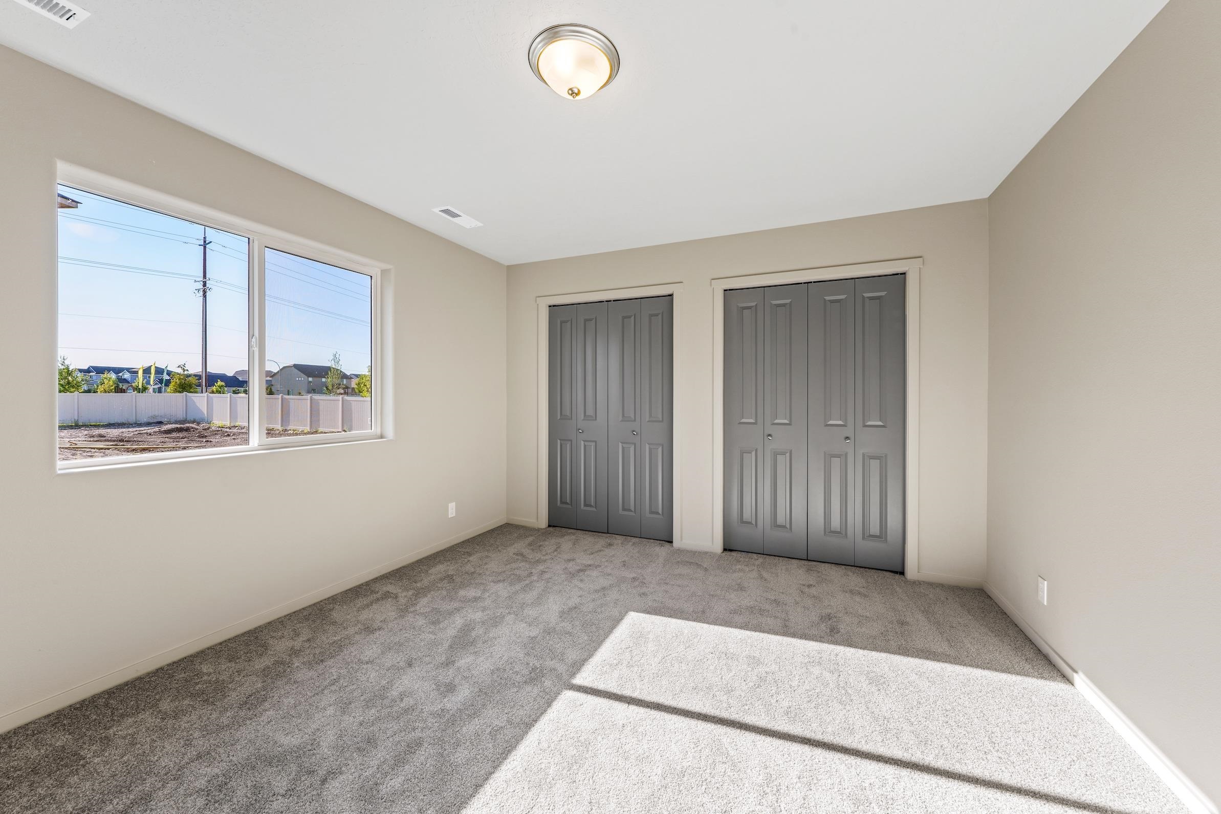 153 S TREELINE St - Photo 4