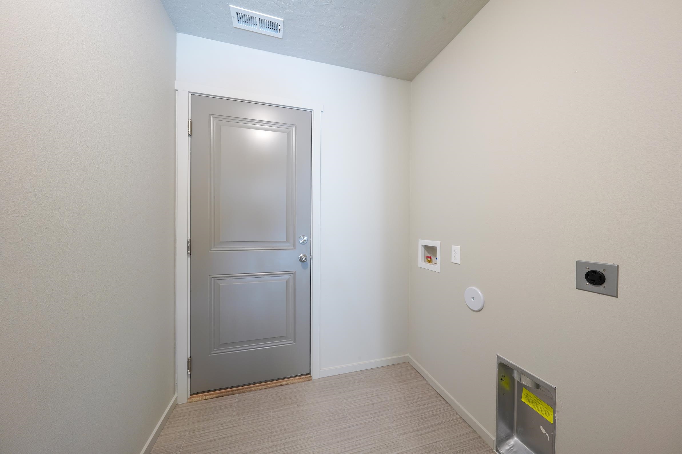 153 S TREELINE St - Photo 9