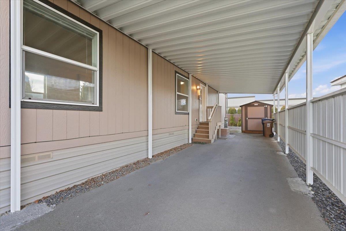 1205 E Lyons Ave - Photo 18