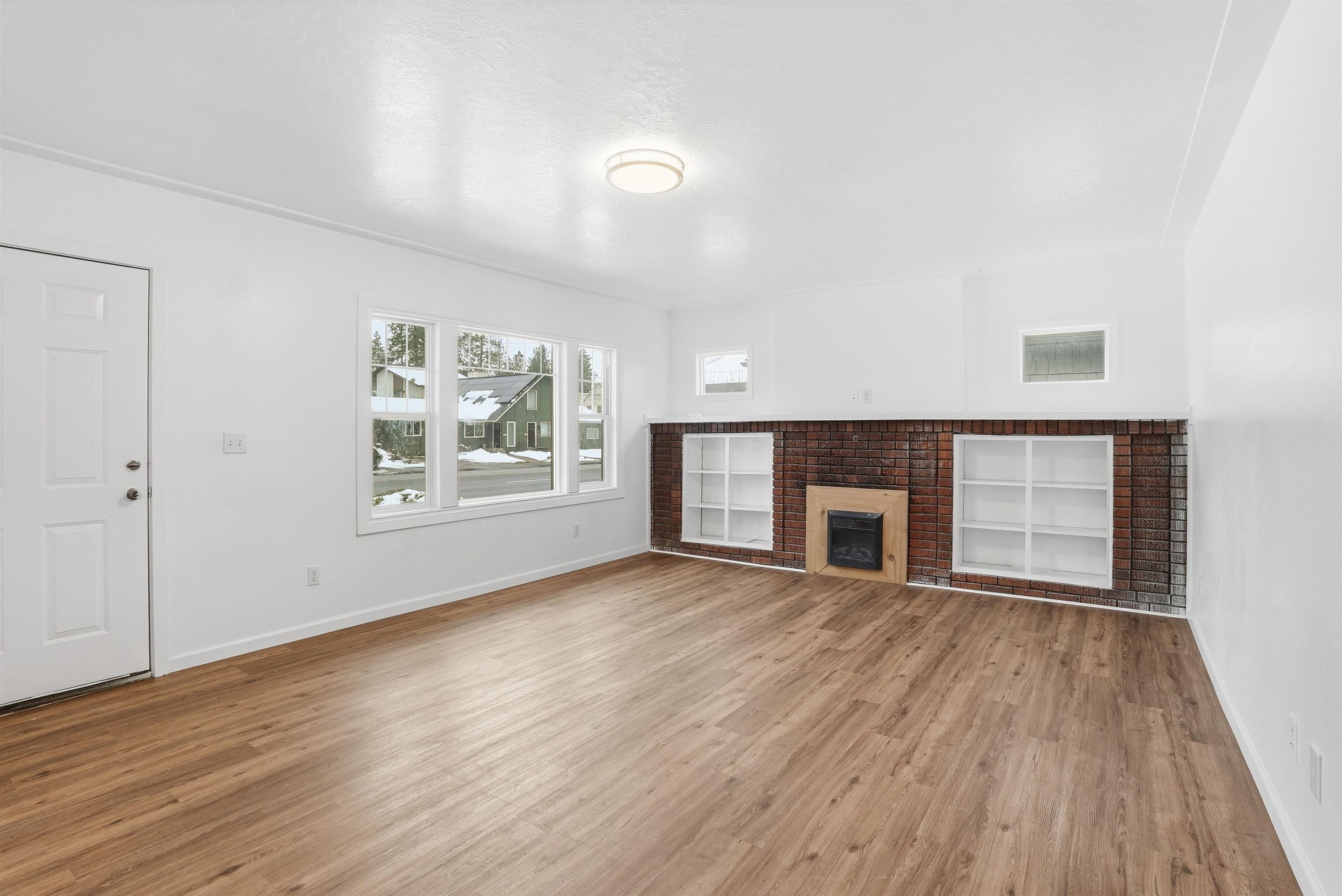 1017 E 29th Ave - Photo 4
