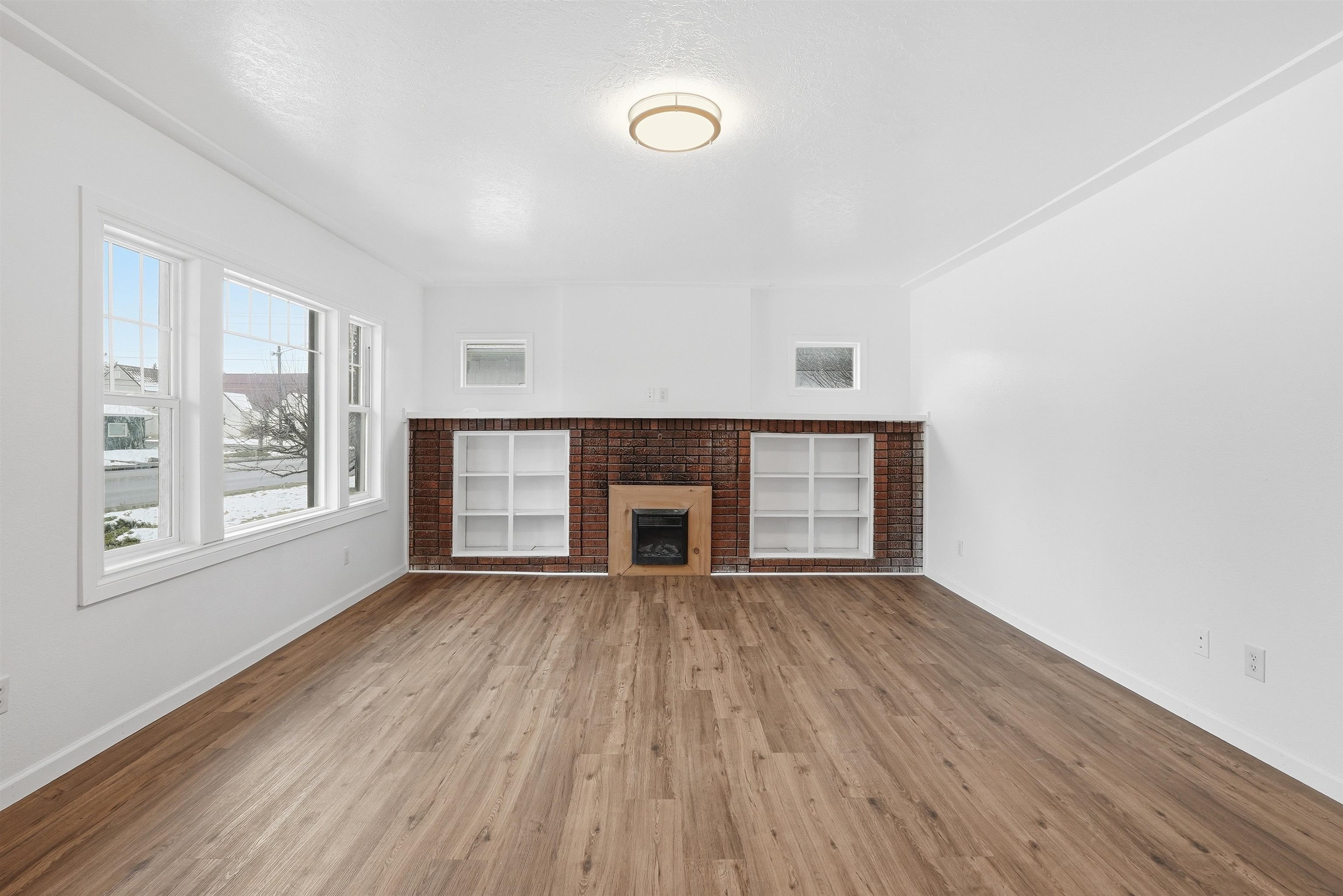 1017 E 29th Ave - Photo 5