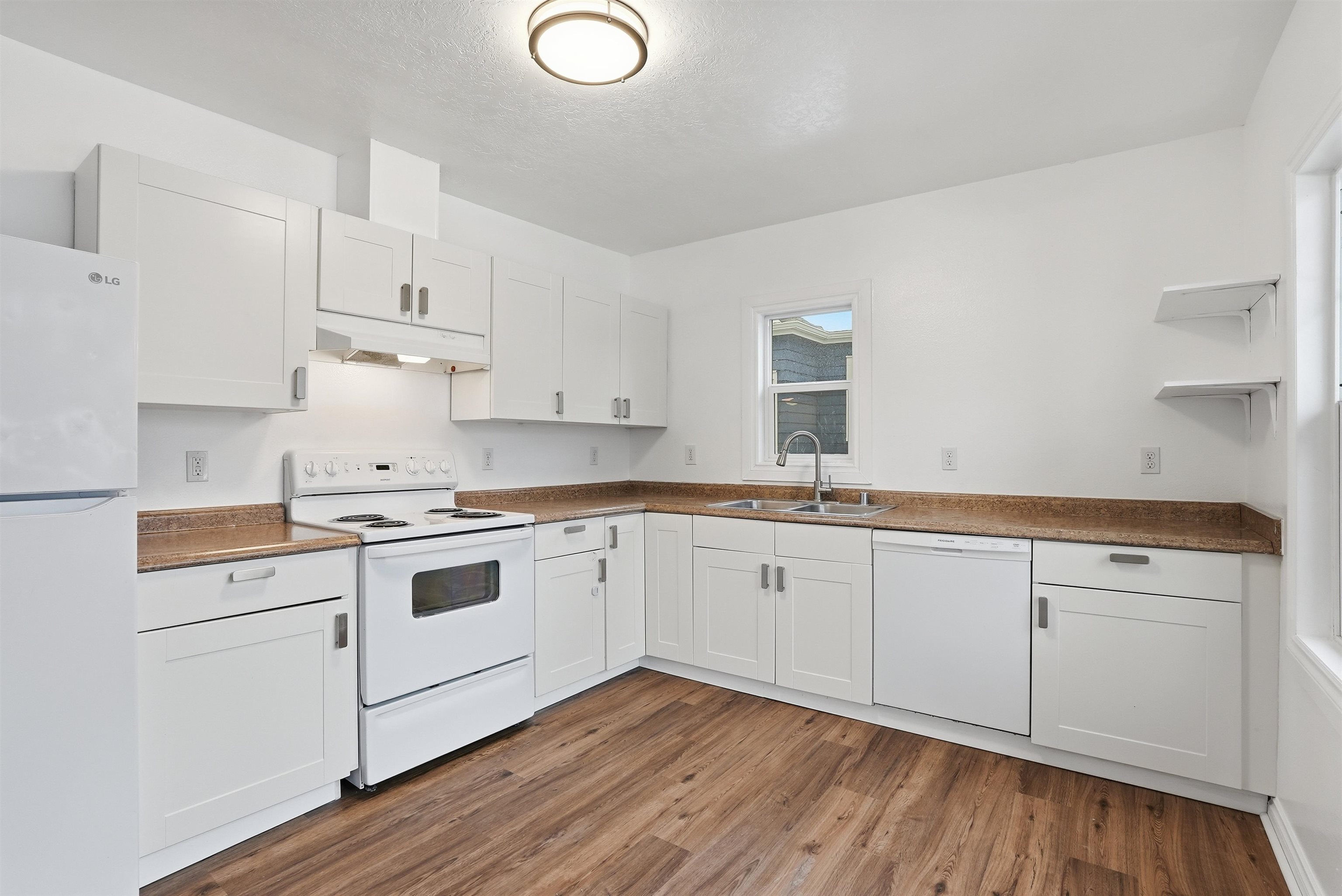 1017 E 29th Ave - Photo 7