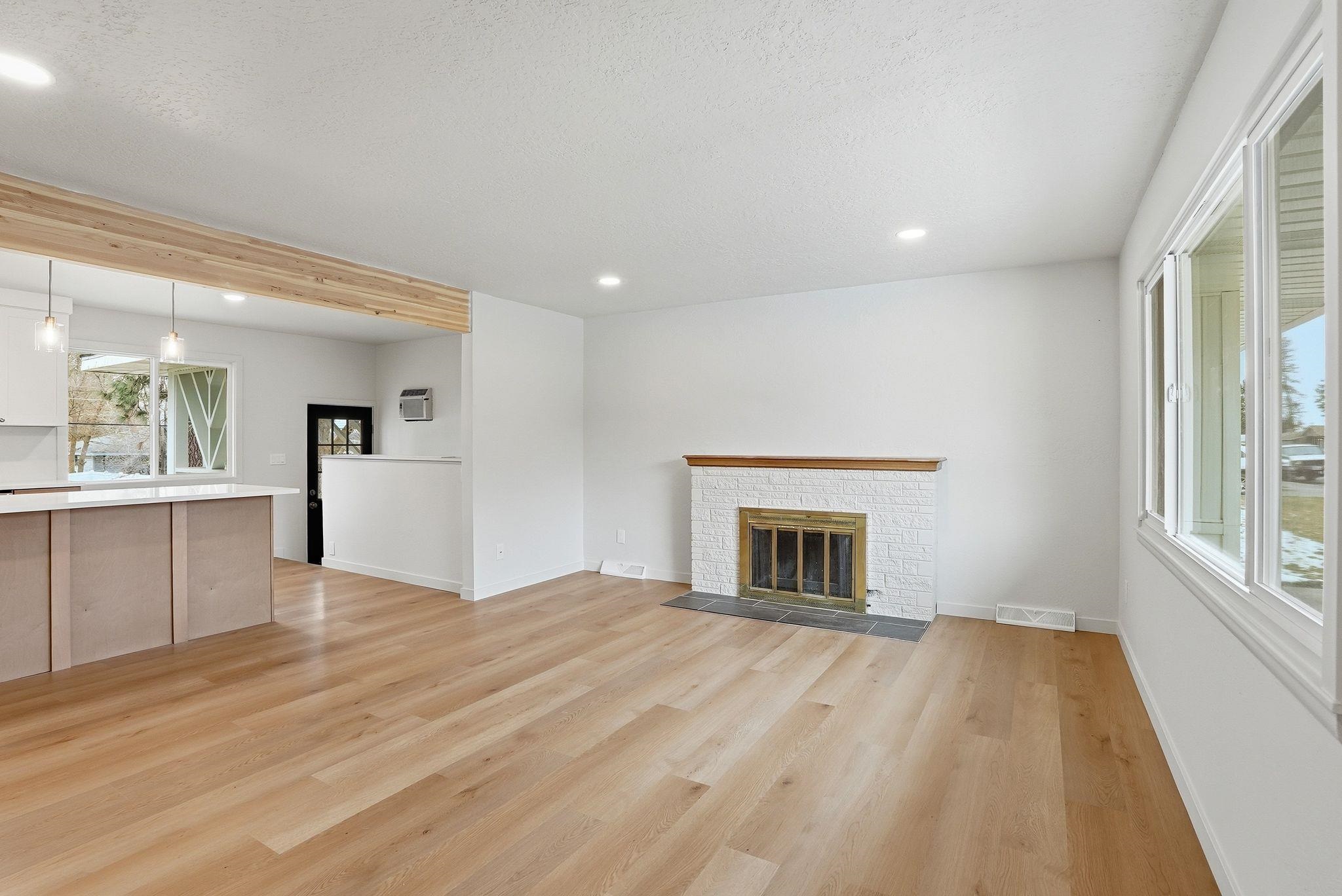 2917 ROSEWOOD Ave - Photo 3