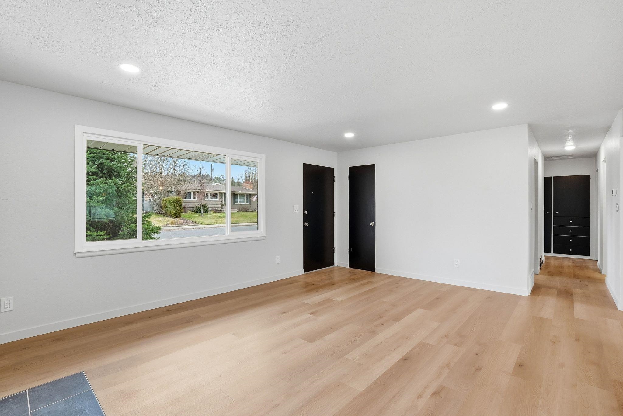 2917 ROSEWOOD Ave - Photo 5