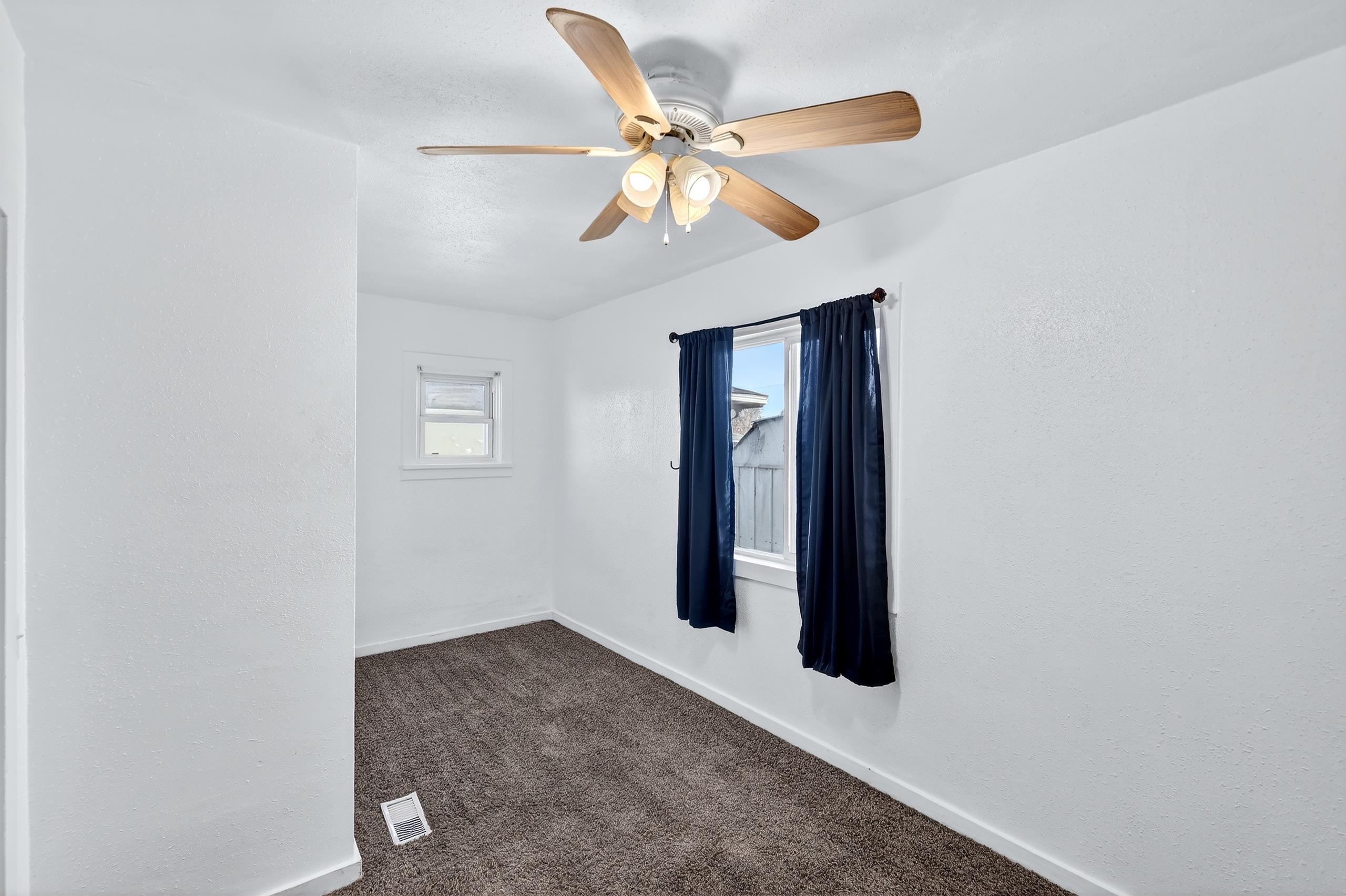 1818 E Bismark Ave - Photo 13