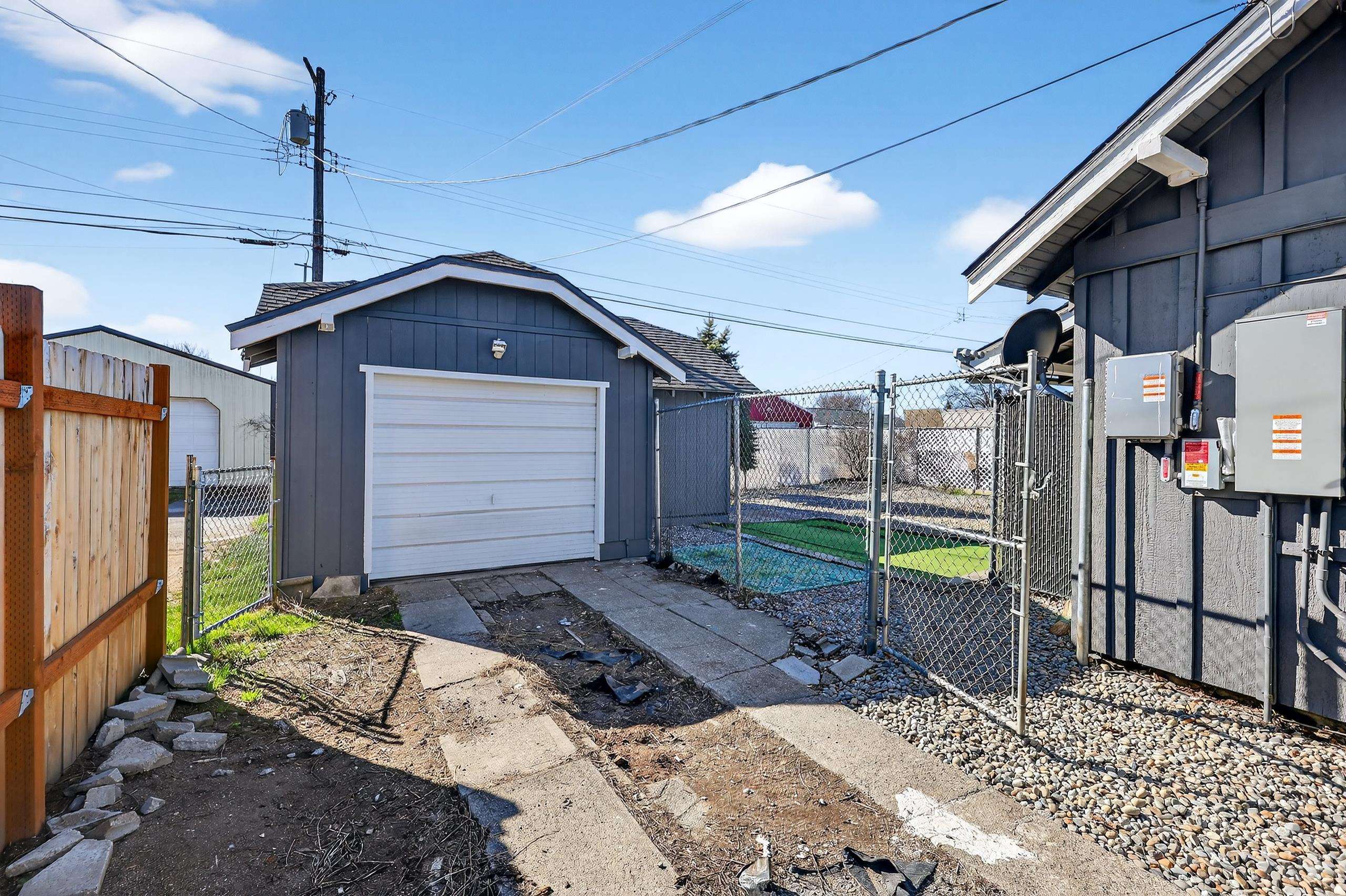 1818 E Bismark Ave - Photo 30