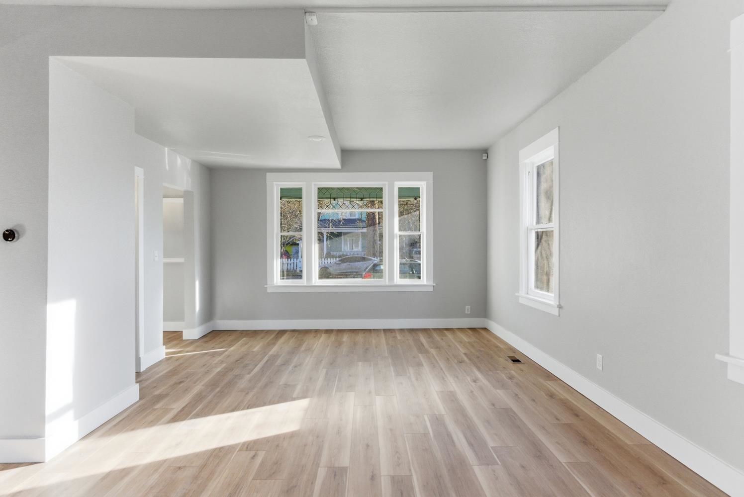 613 E 9th Ave - Photo 21