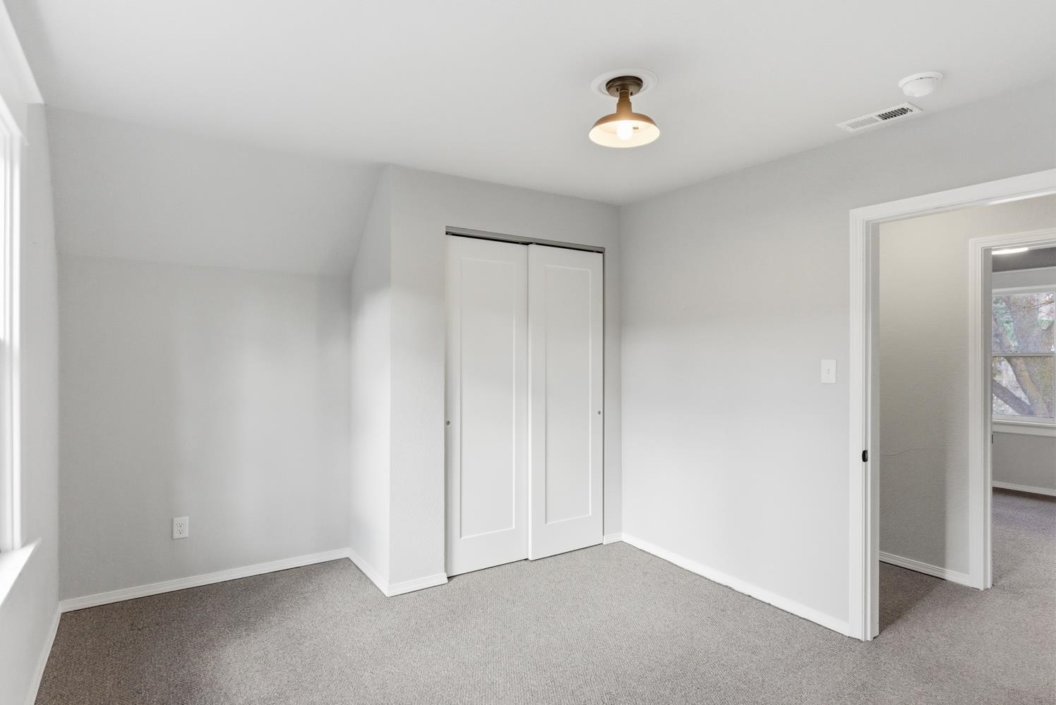 613 E 9th Ave - Photo 22