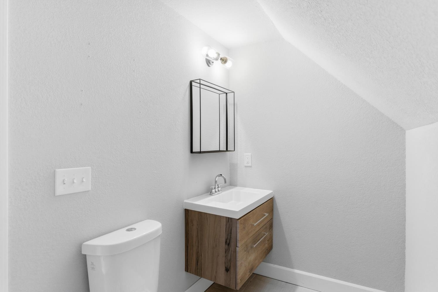 613 E 9th Ave - Photo 24