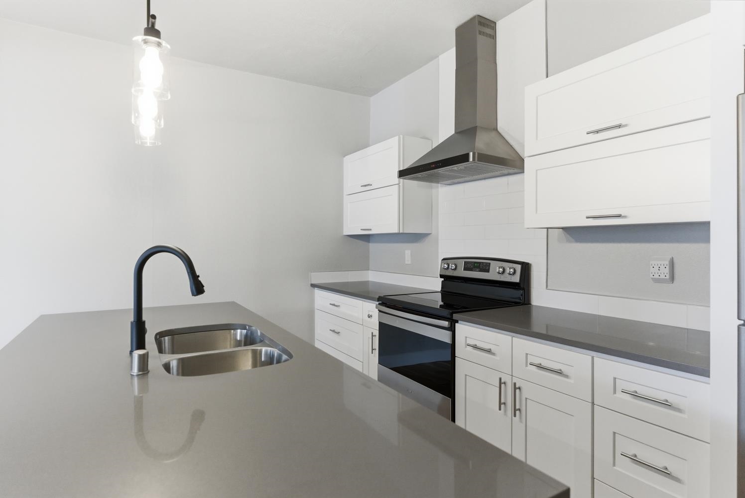 613 E 9th Ave - Photo 9