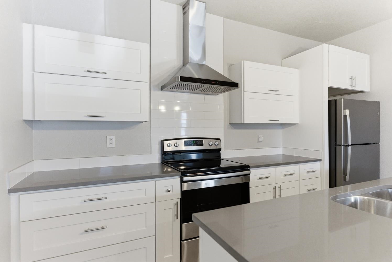 613 E 9th Ave - Photo 10