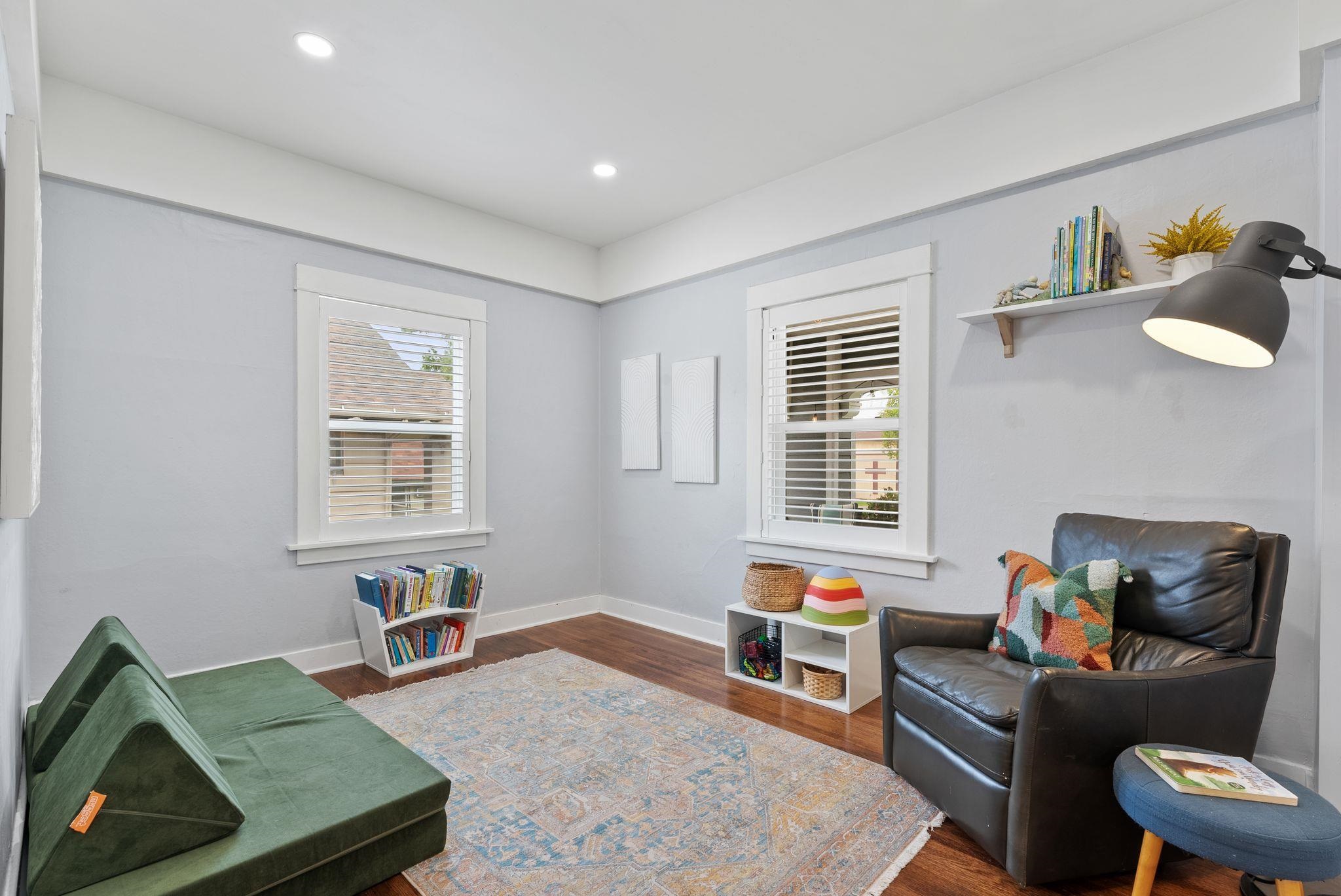 1116 E Newark Ave - Photo 23