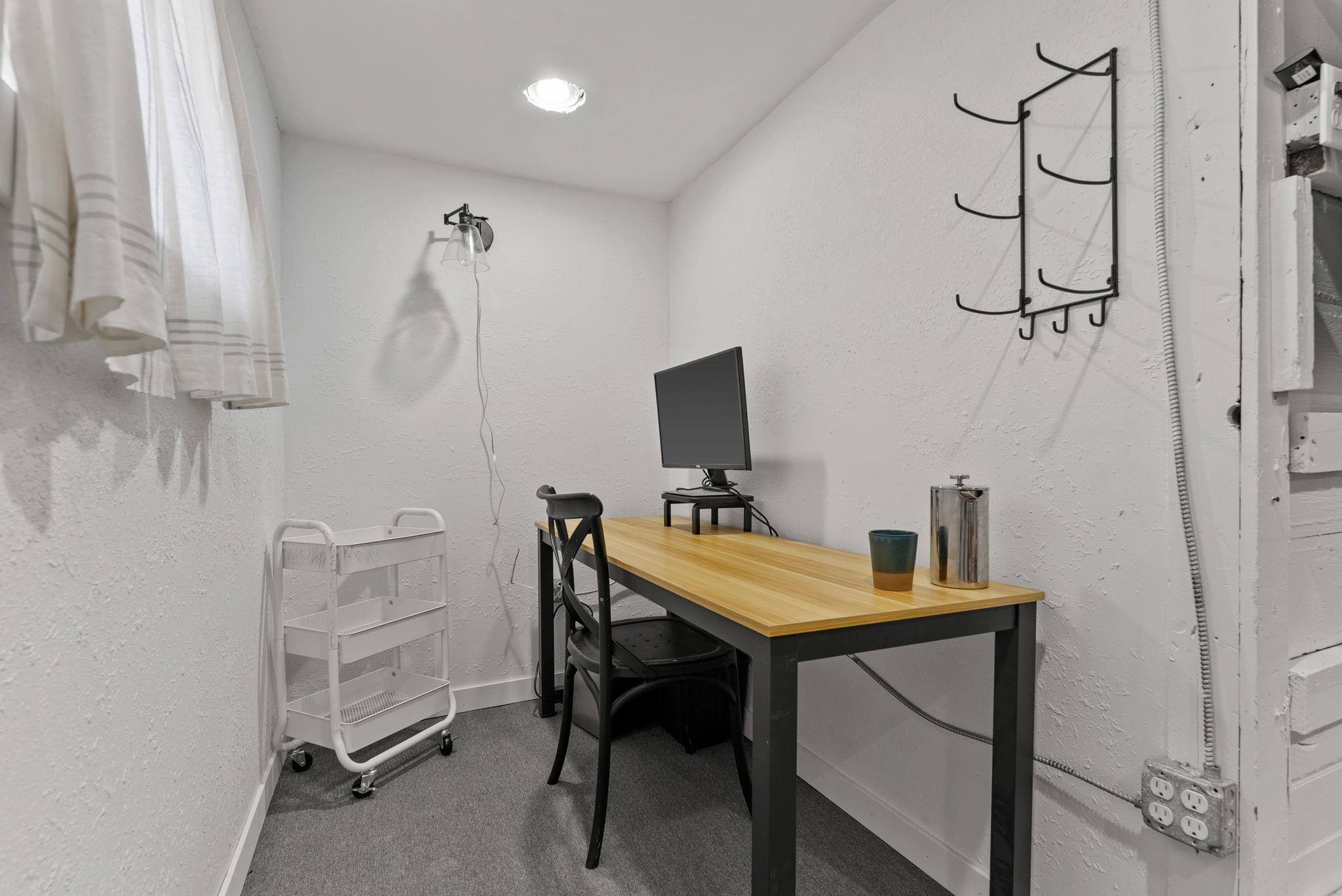 1116 E Newark Ave - Photo 32