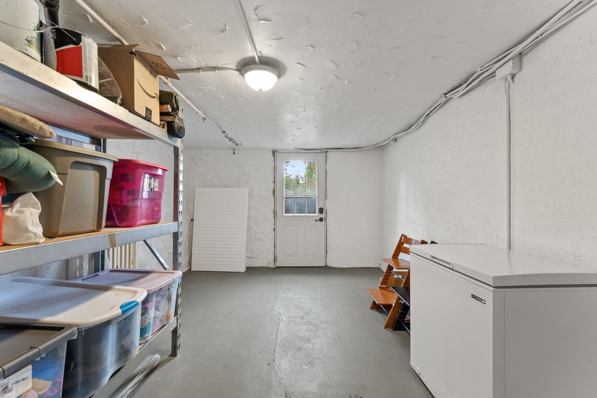 1116 E Newark Ave - Photo 36