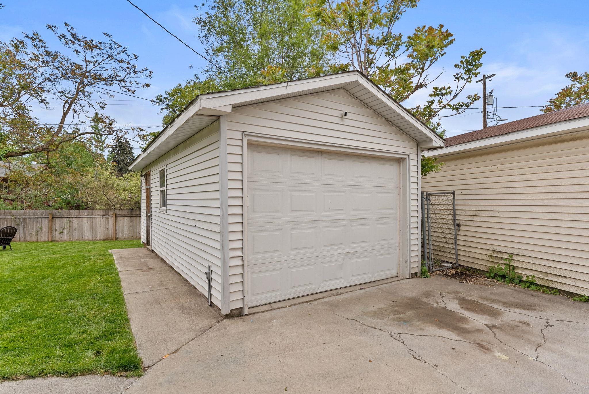 1116 E Newark Ave - Photo 42