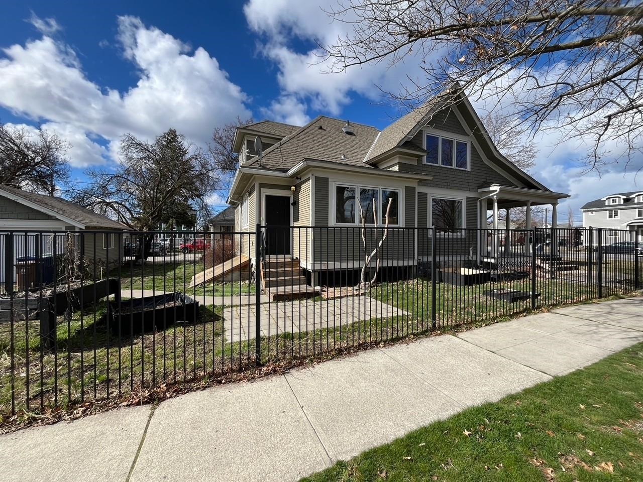 328 E Indiana Ave - Photo 5