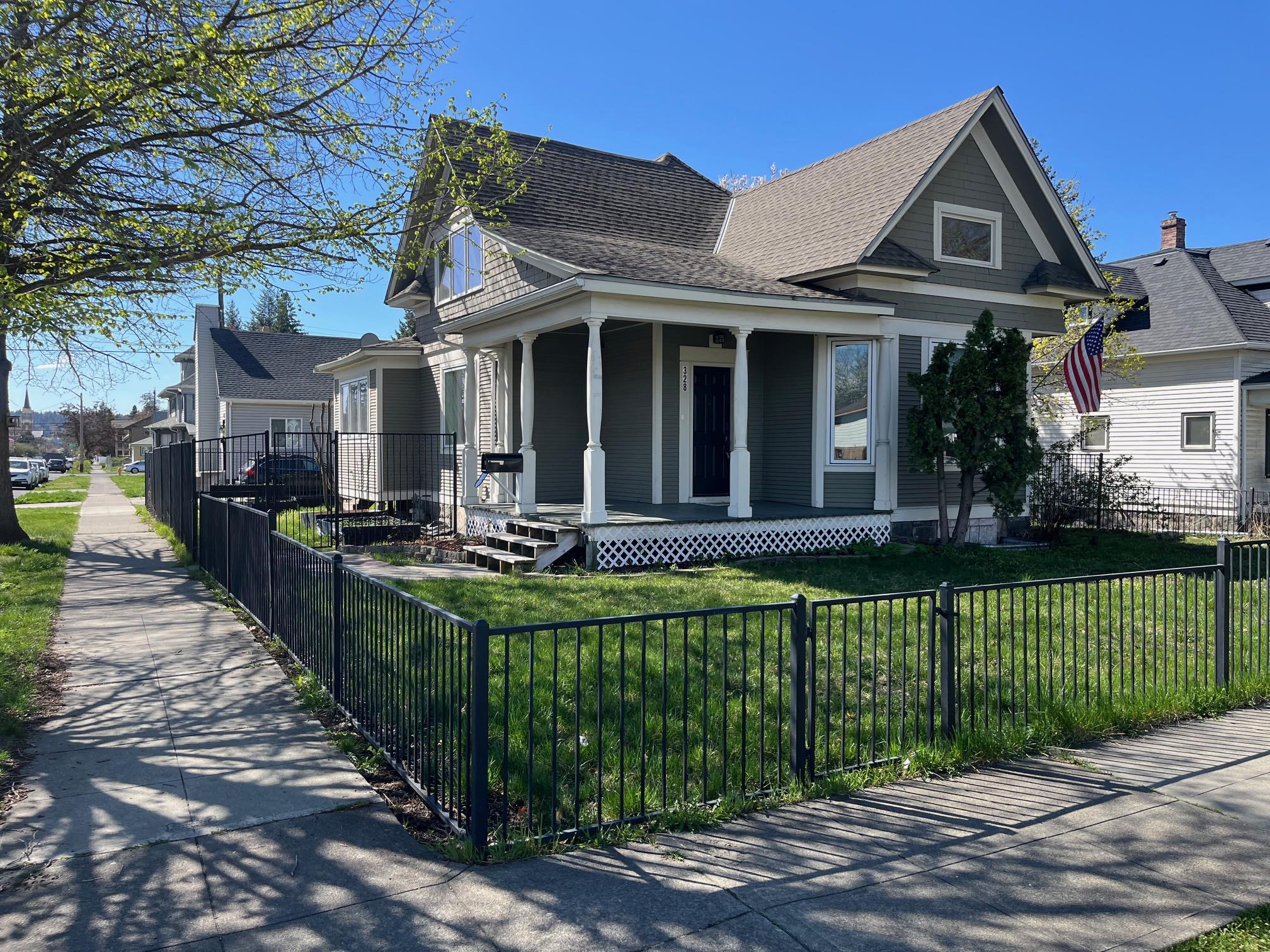 328 E Indiana Ave - Photo 7