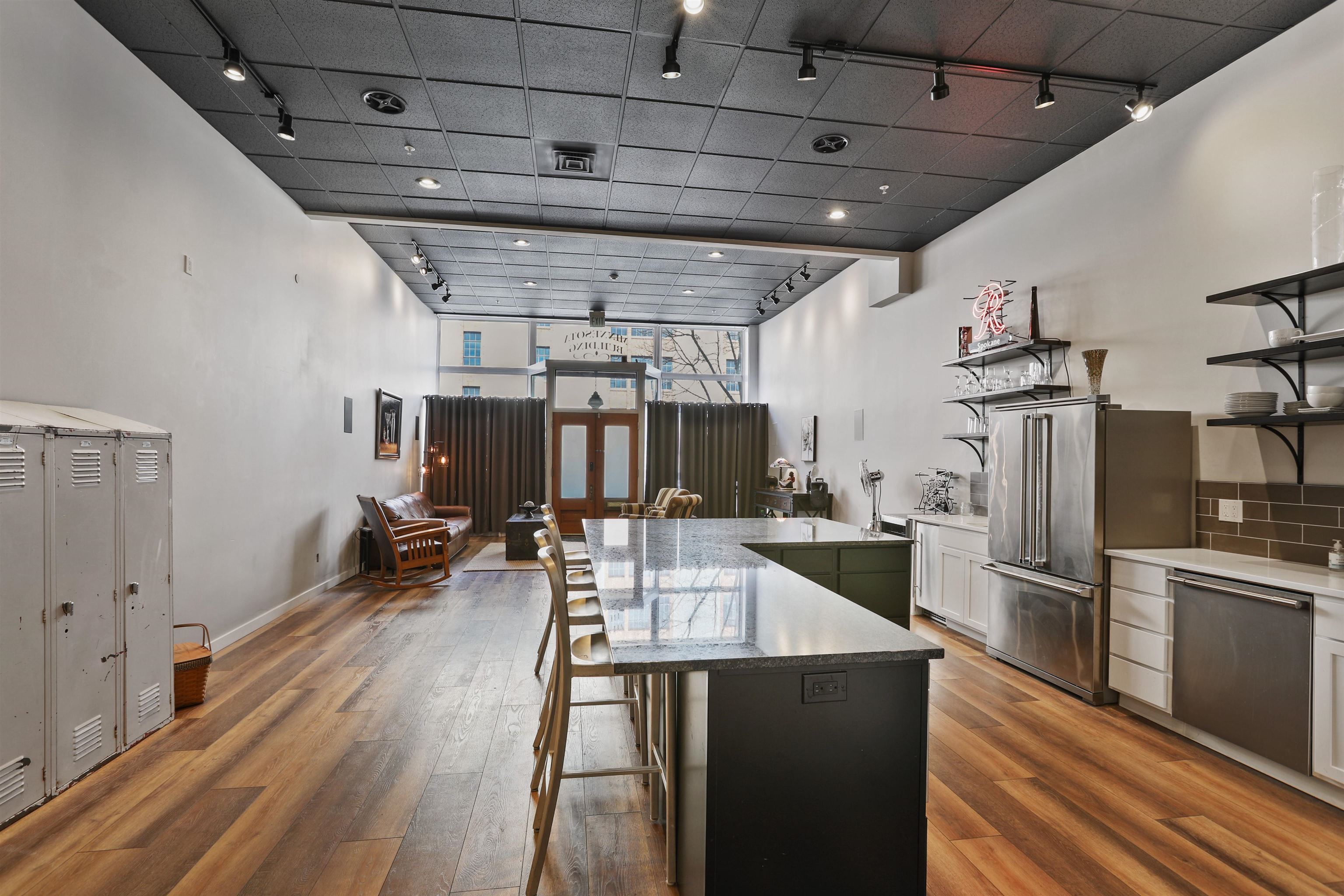 423 W 1st Ave - Photo 12