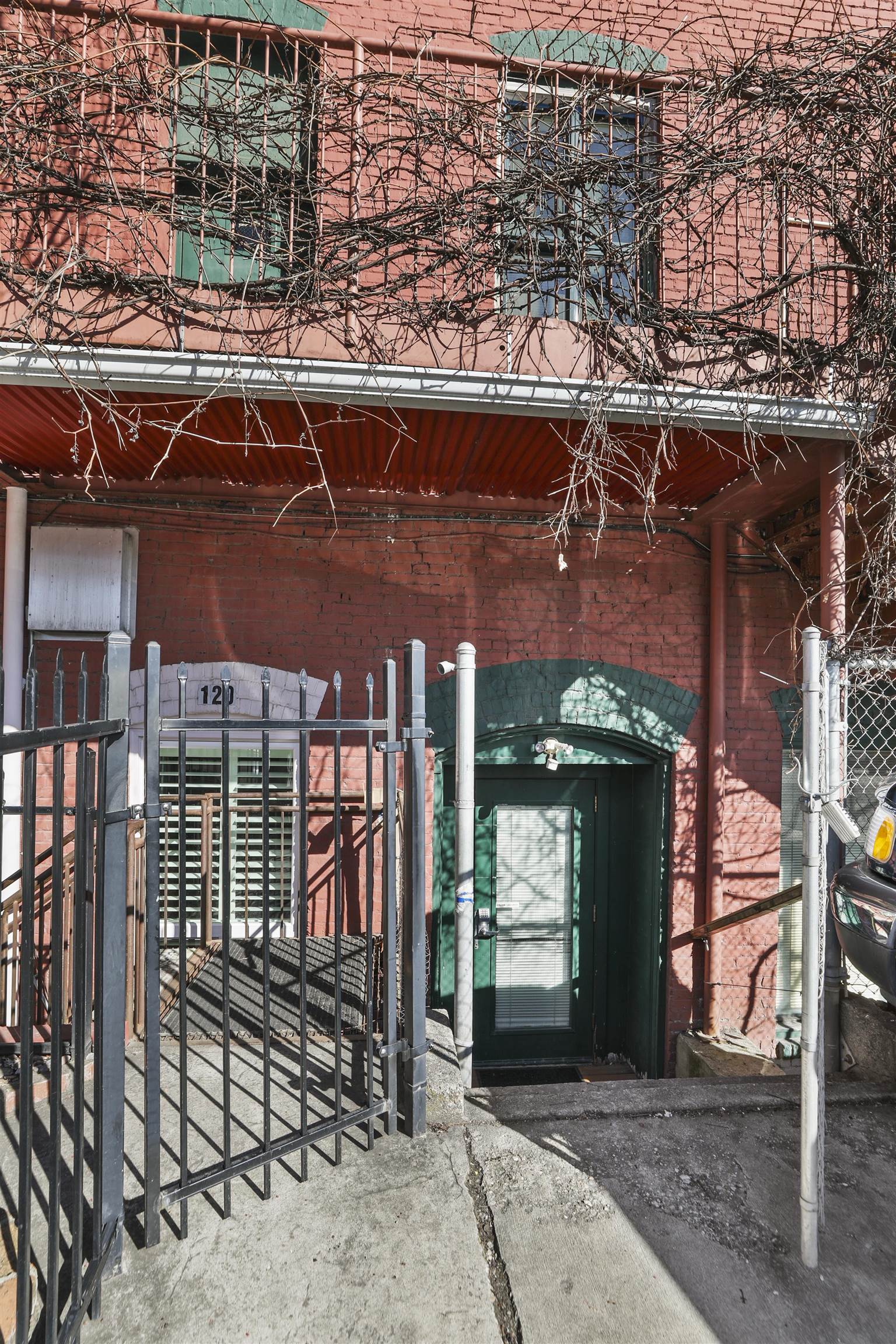 423 W 1st Ave - Photo 16