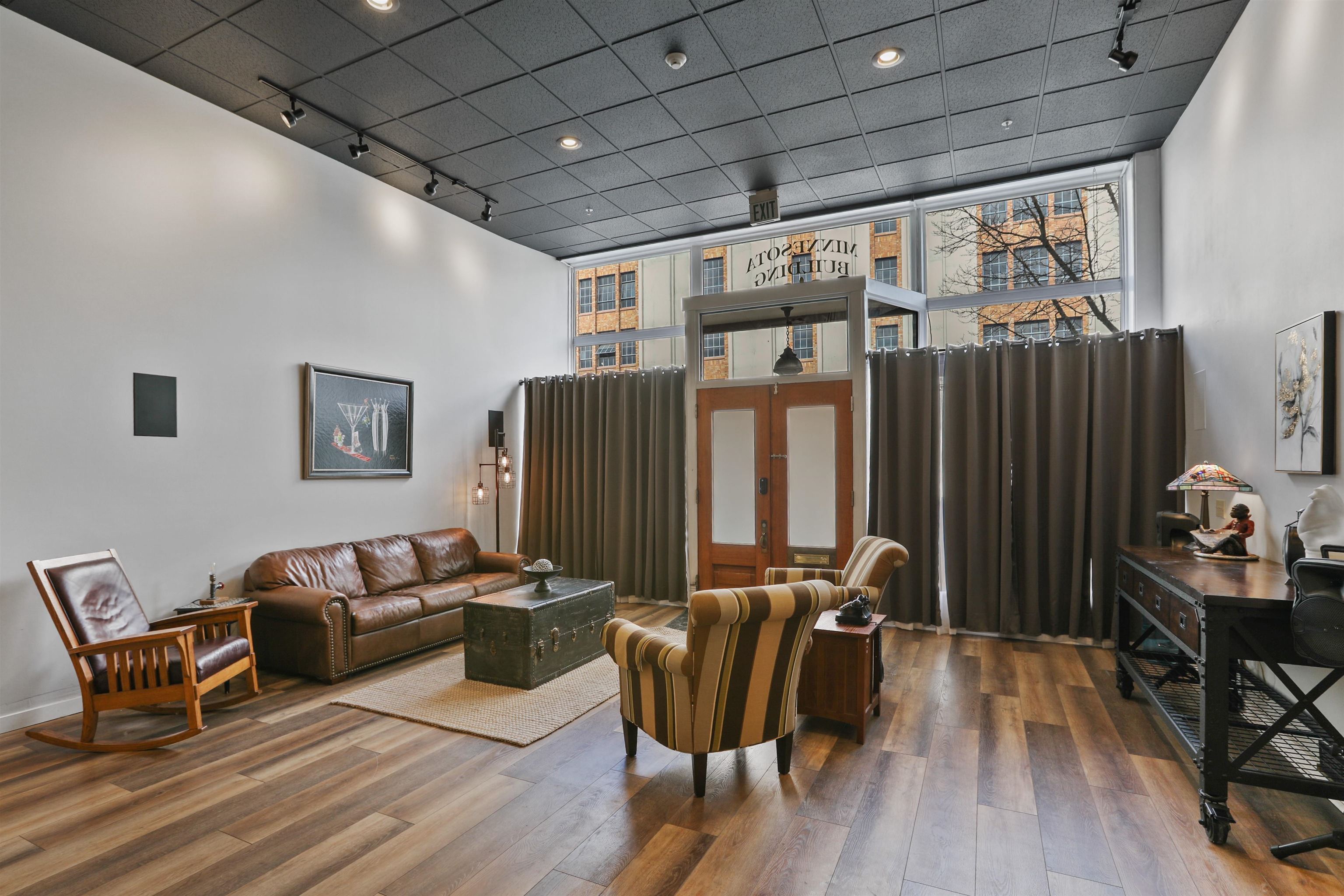 423 W 1st Ave - Photo 7