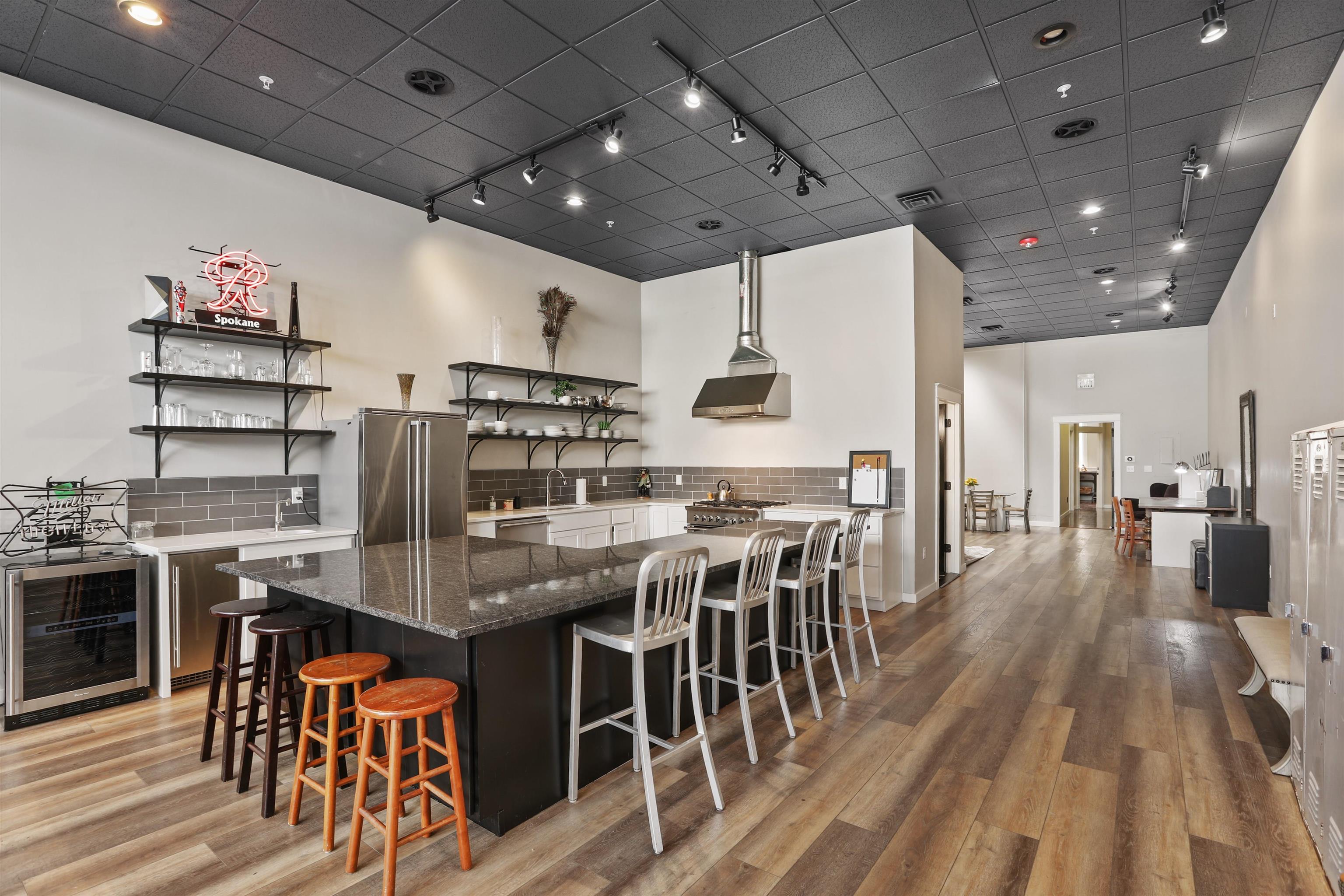 423 W 1st Ave - Photo 9