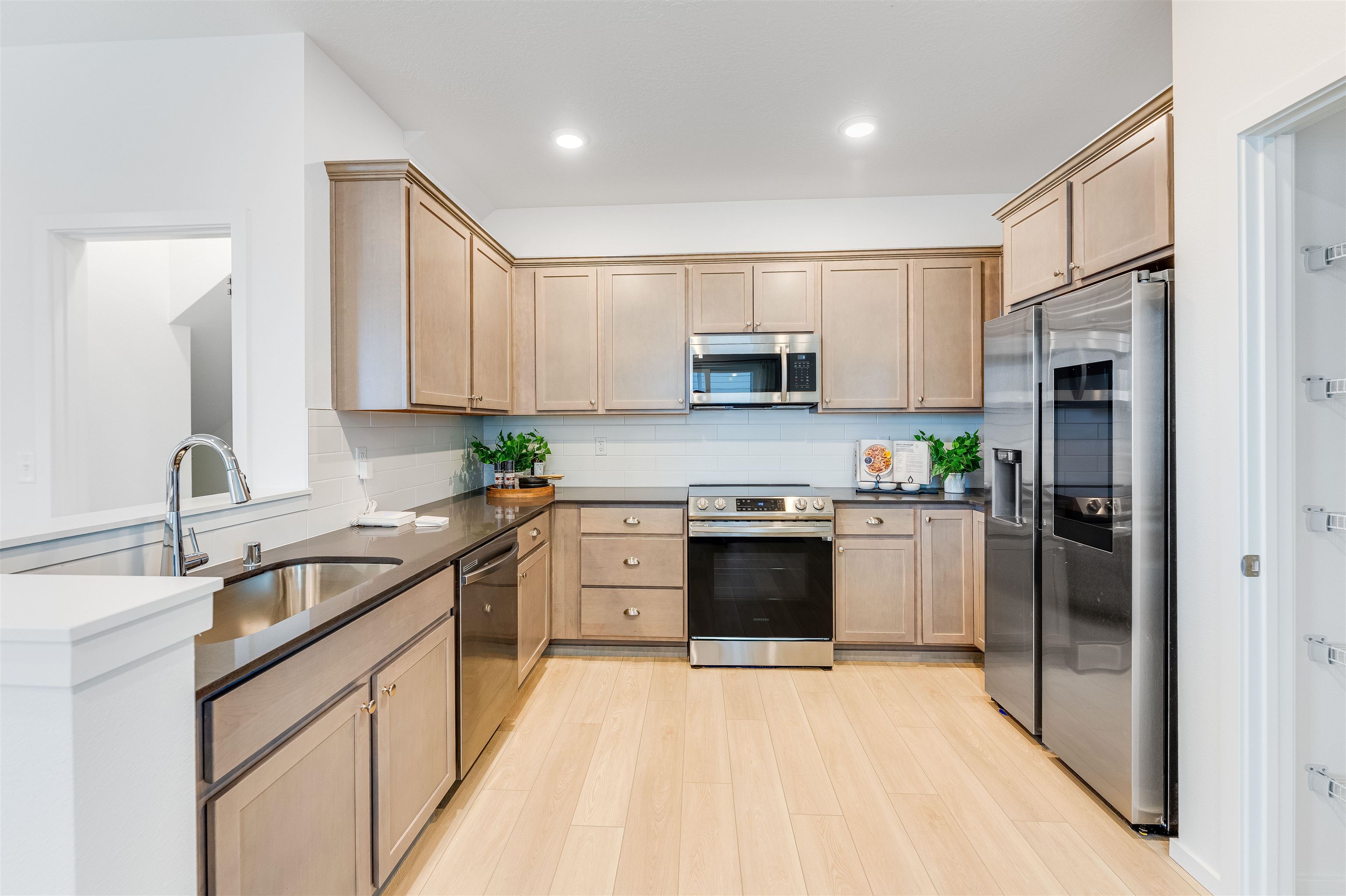 2595 N Swainson Ln - Photo 6