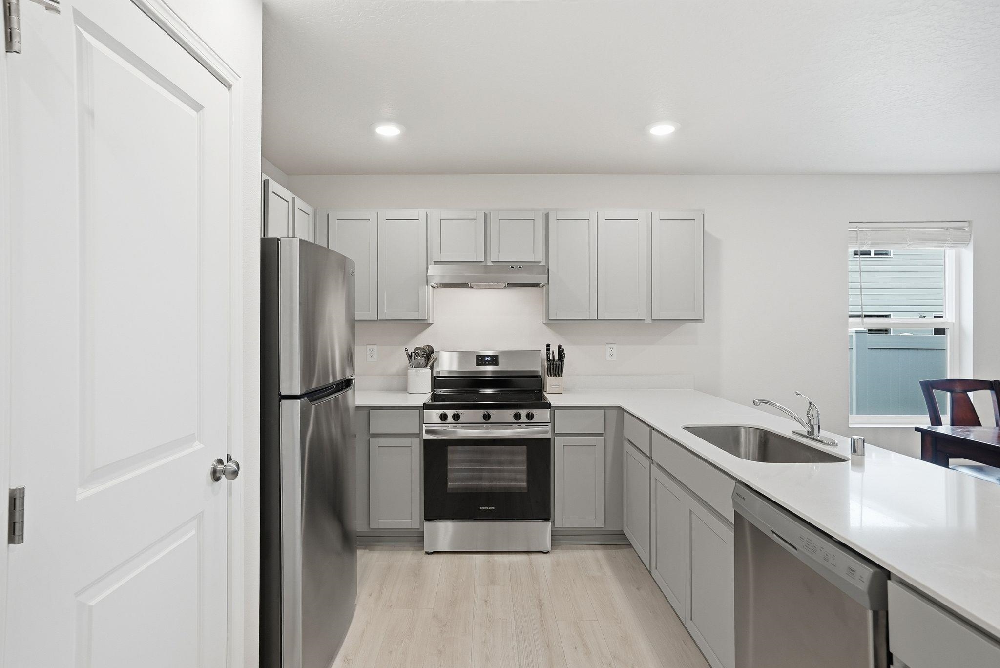 4527 W Connaught Ave - Photo 12