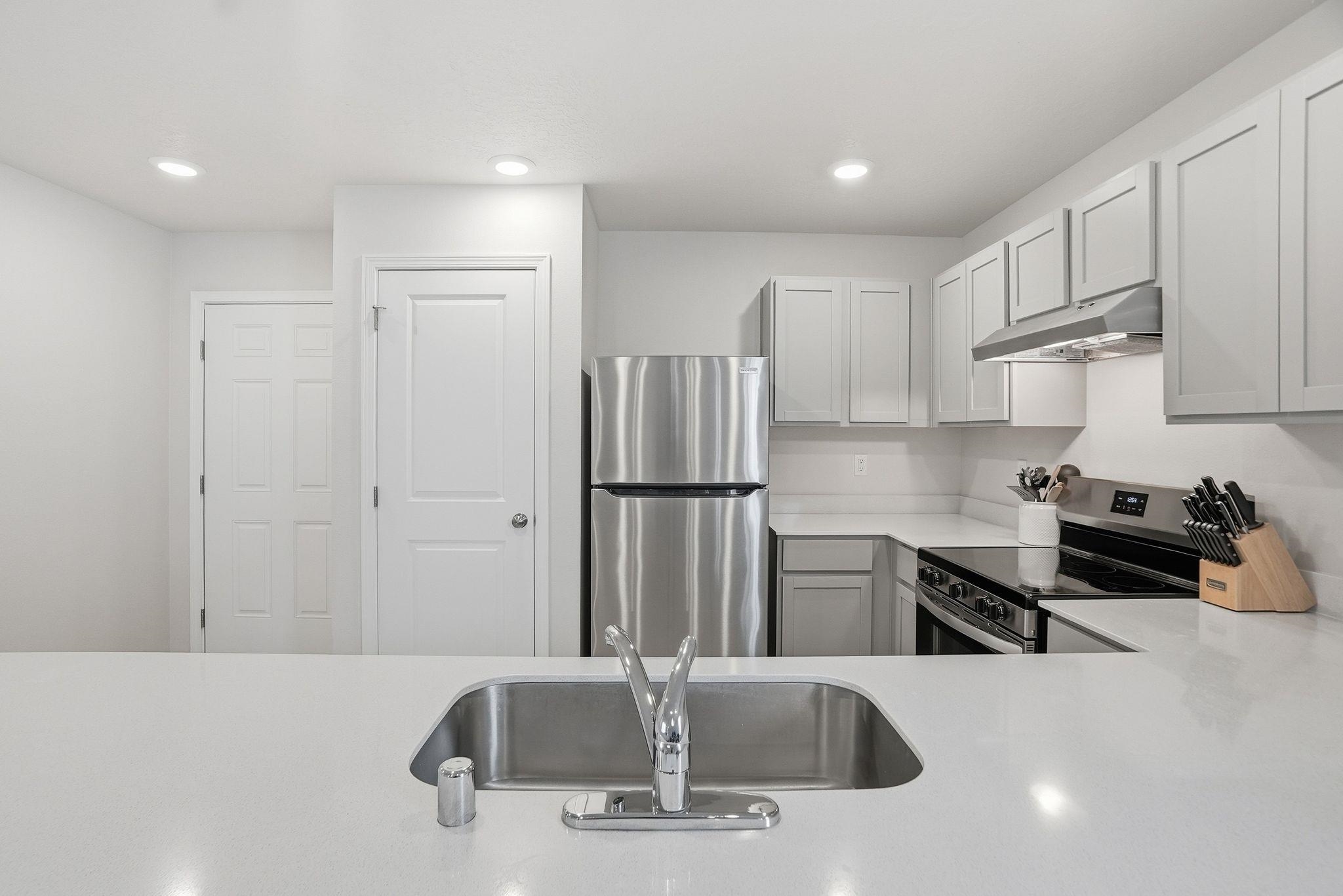 4527 W Connaught Ave - Photo 14