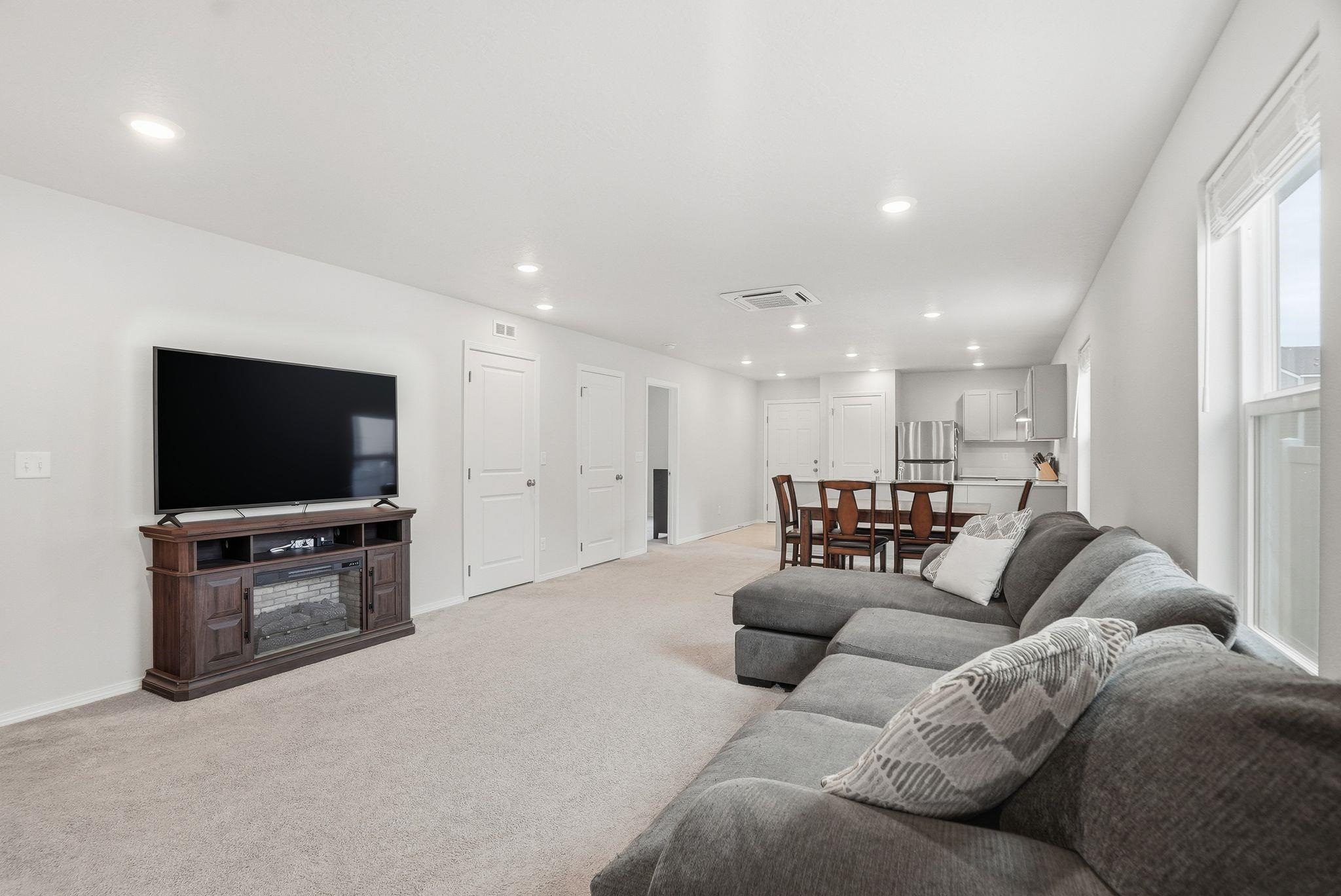 4527 W Connaught Ave - Photo 5