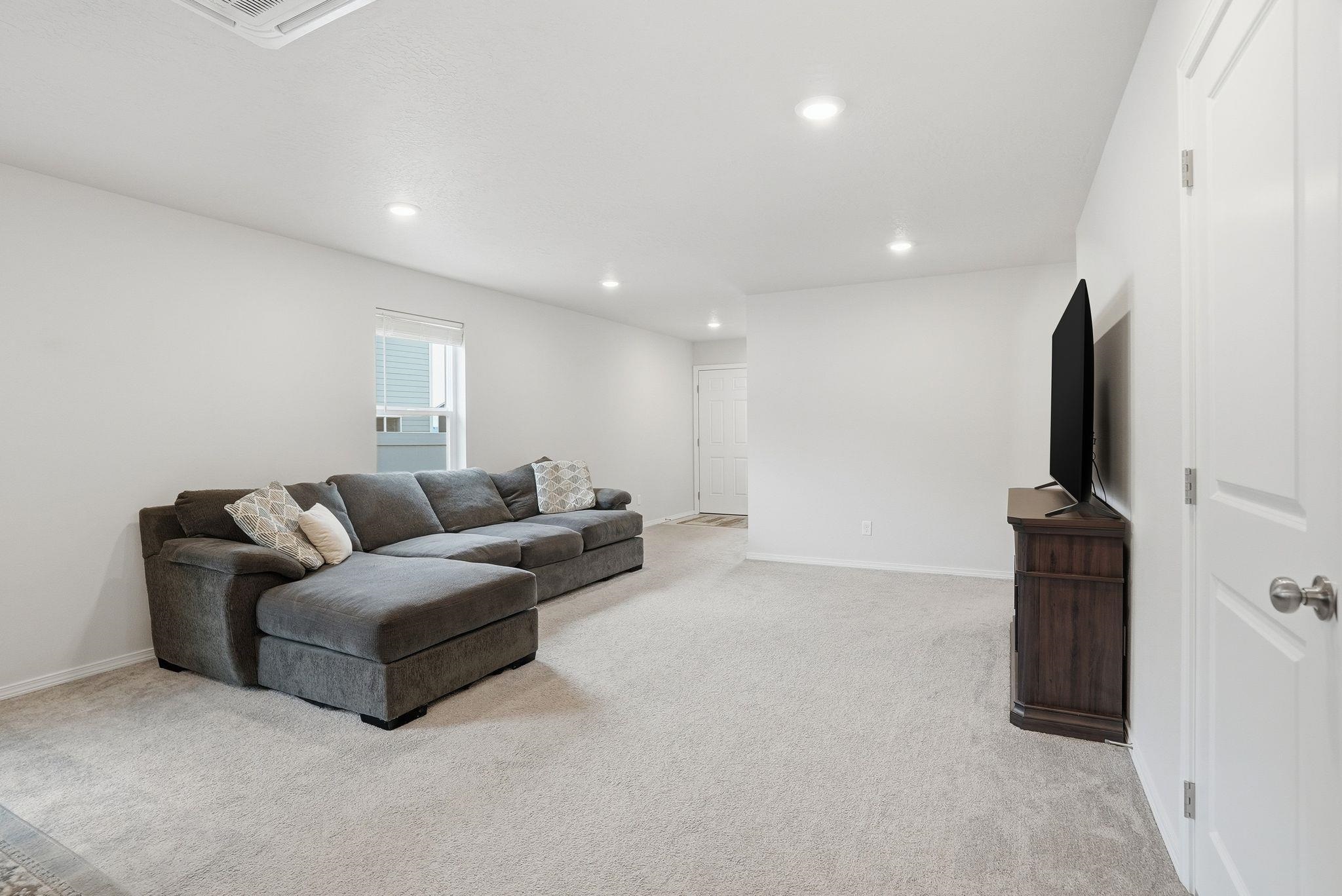 4527 W Connaught Ave - Photo 7