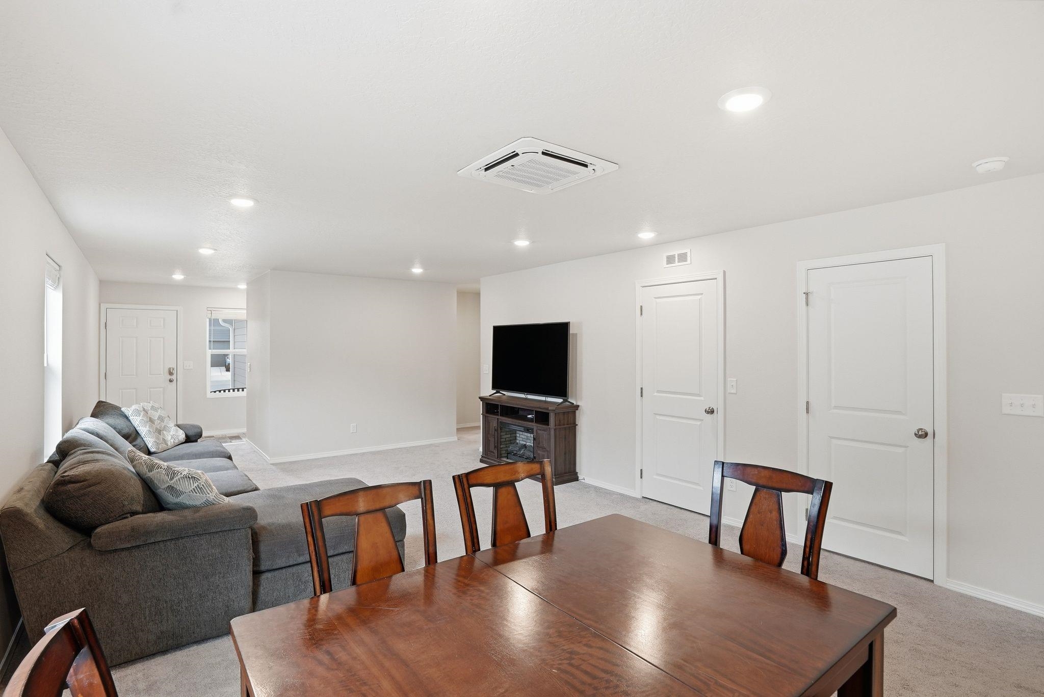 4527 W Connaught Ave - Photo 10