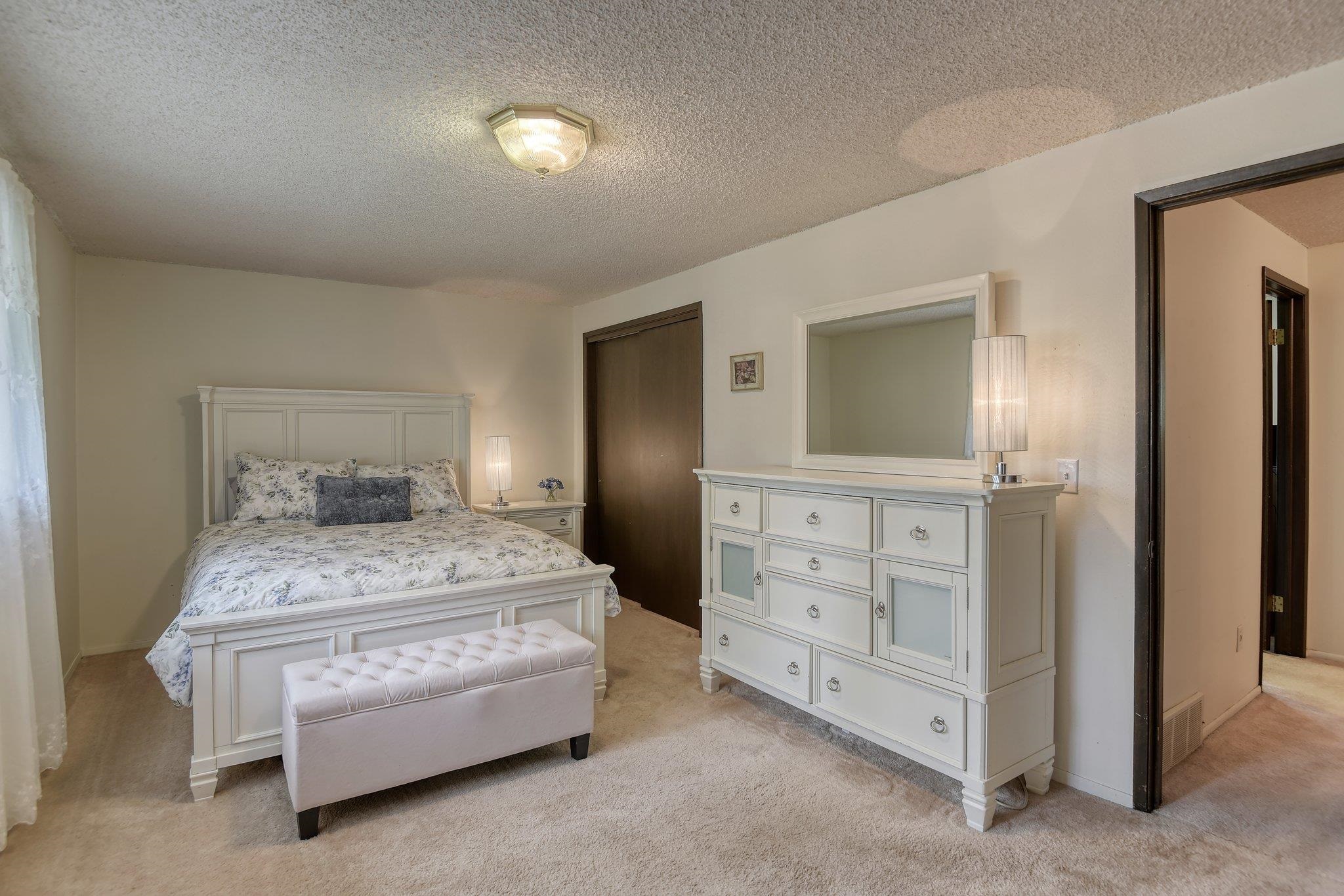 1026 W Bellwood Dr - Photo 21