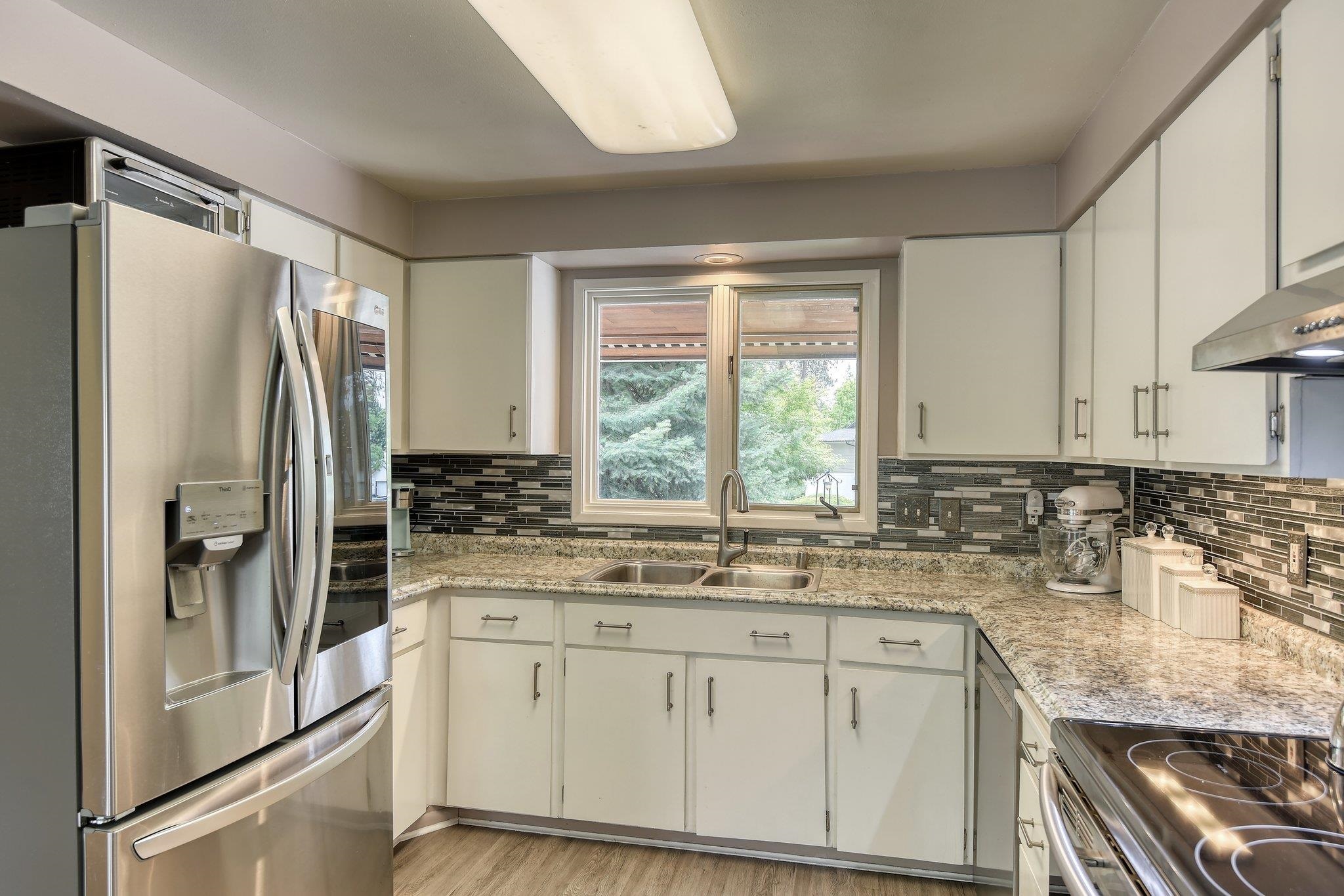 1026 W Bellwood Dr - Photo 9